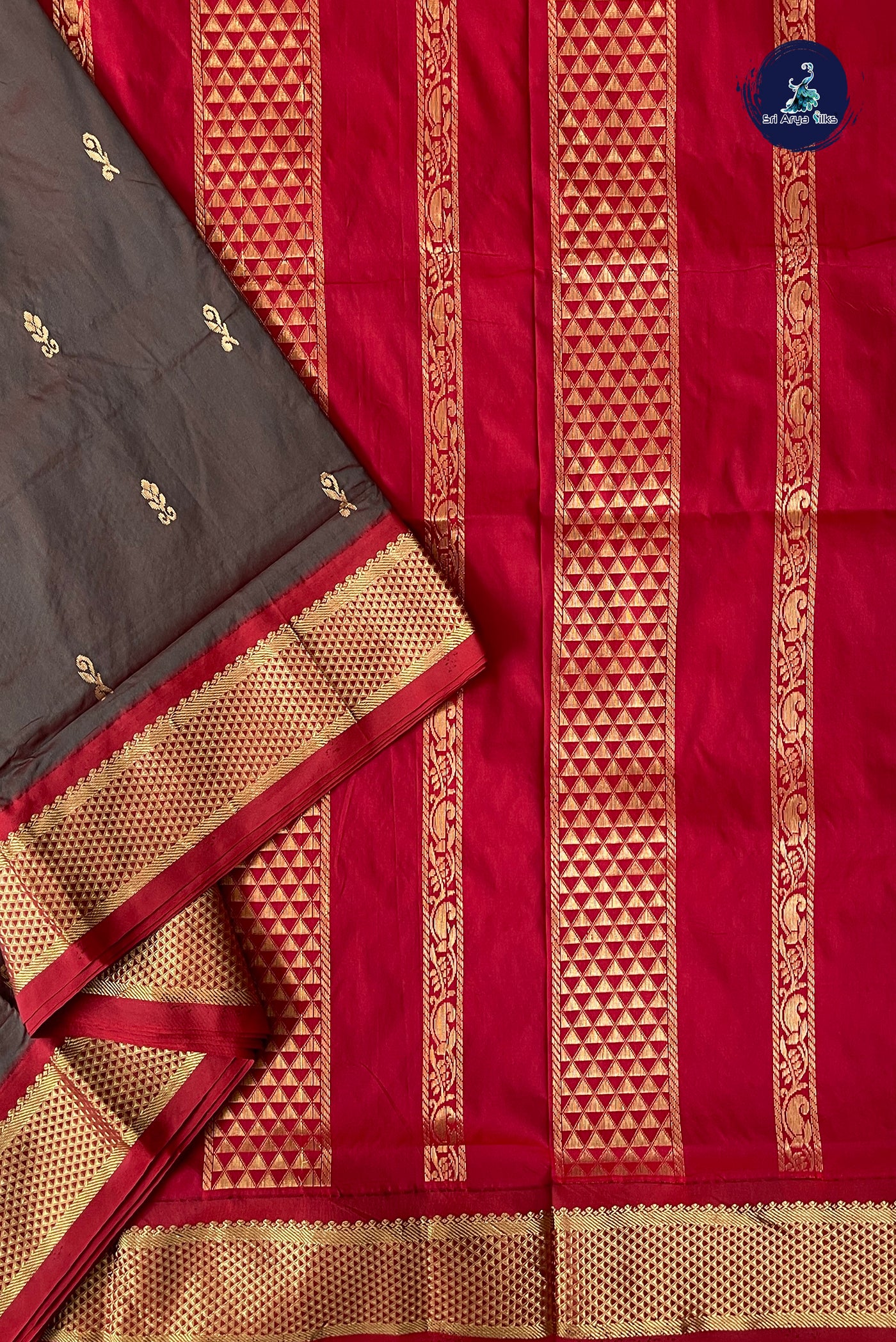 Manthulir Madisar Semi Silk Saree With Zari Buttas Pattern