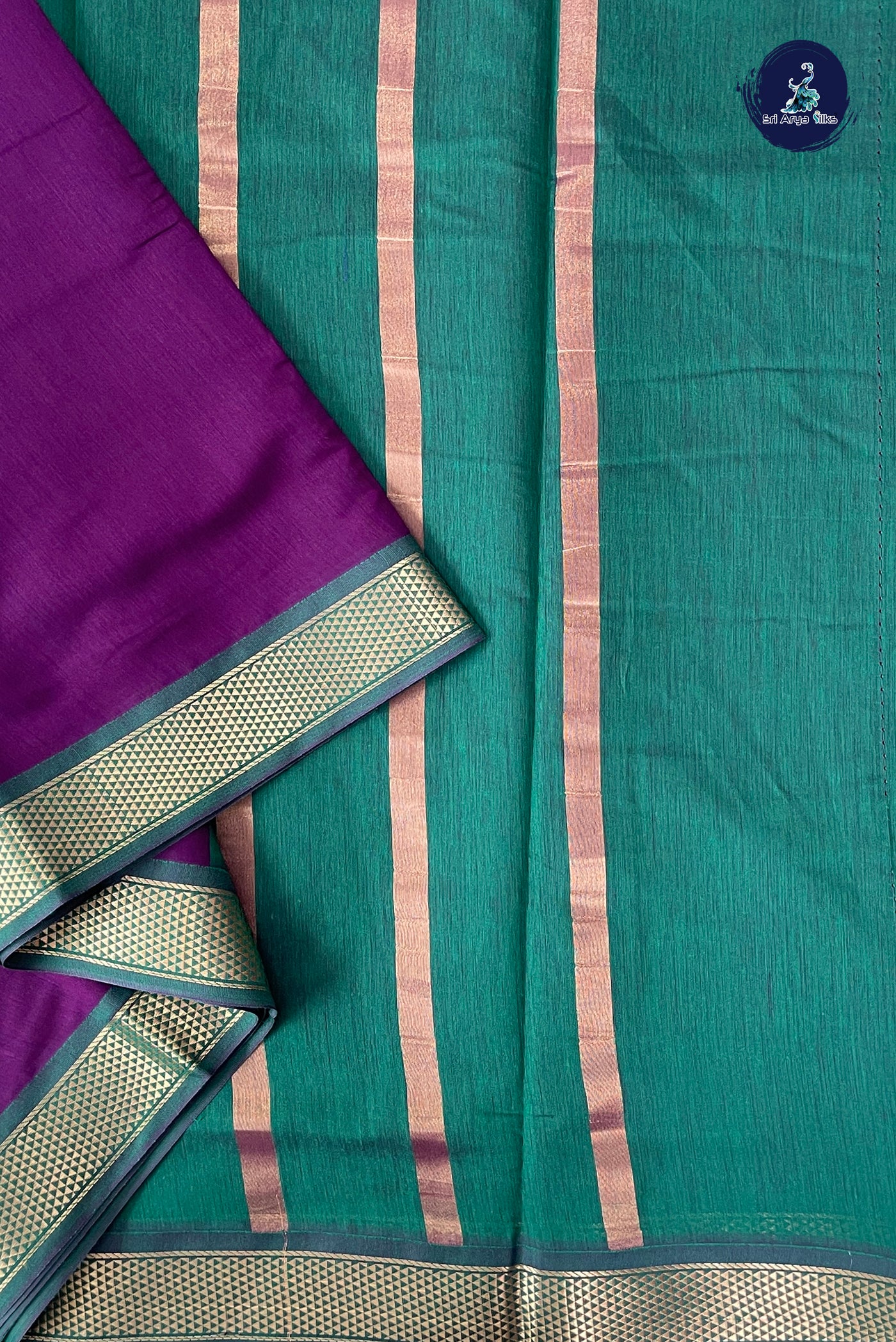 Jamun Madisar Semi Silk Cotton Saree With Plain Pattern