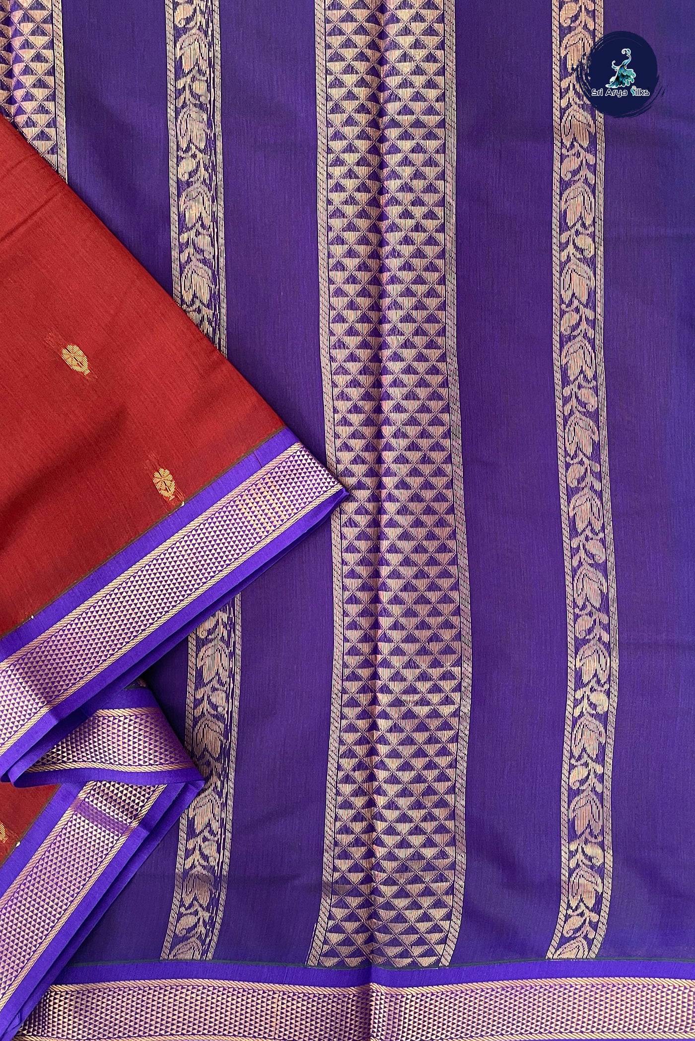 Arakku Madisar Semi Silk Cotton Saree With Zari Buttas Pattern
