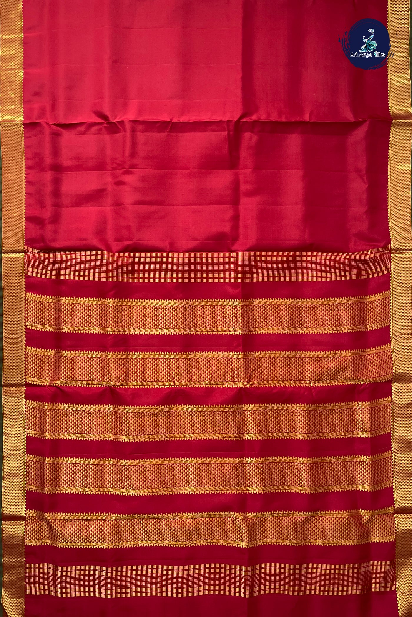 Maroon Madisar 10 Yards Silk Saree With Plain Pattern