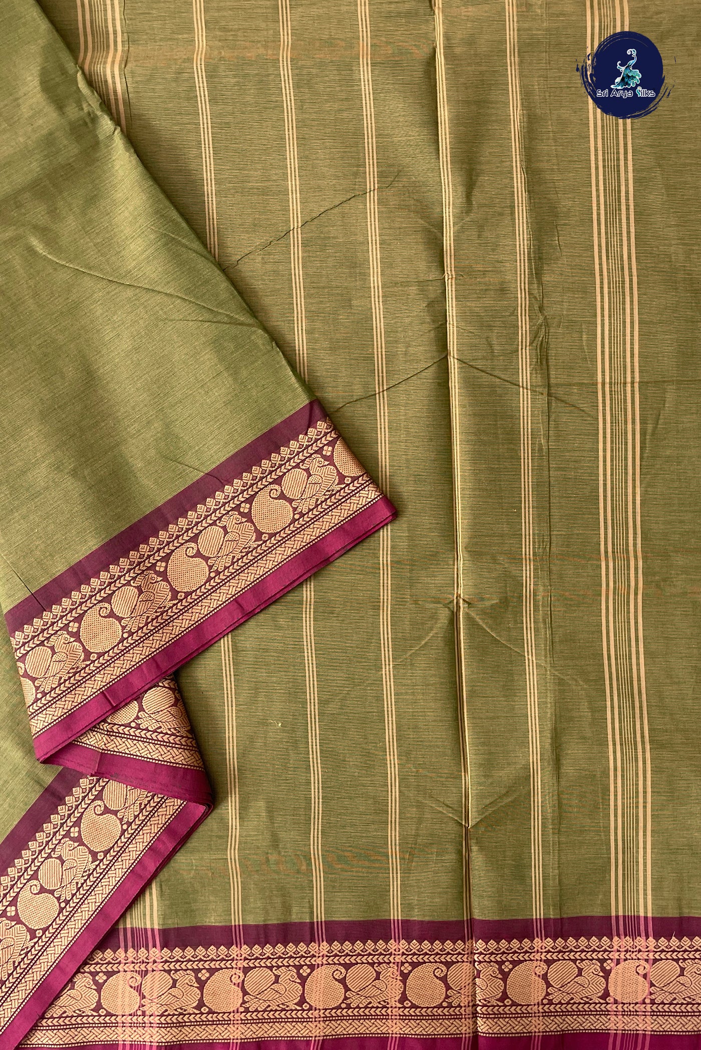 Elaichi Green 10.5 Yards Madisar Saree With Plain Pattern