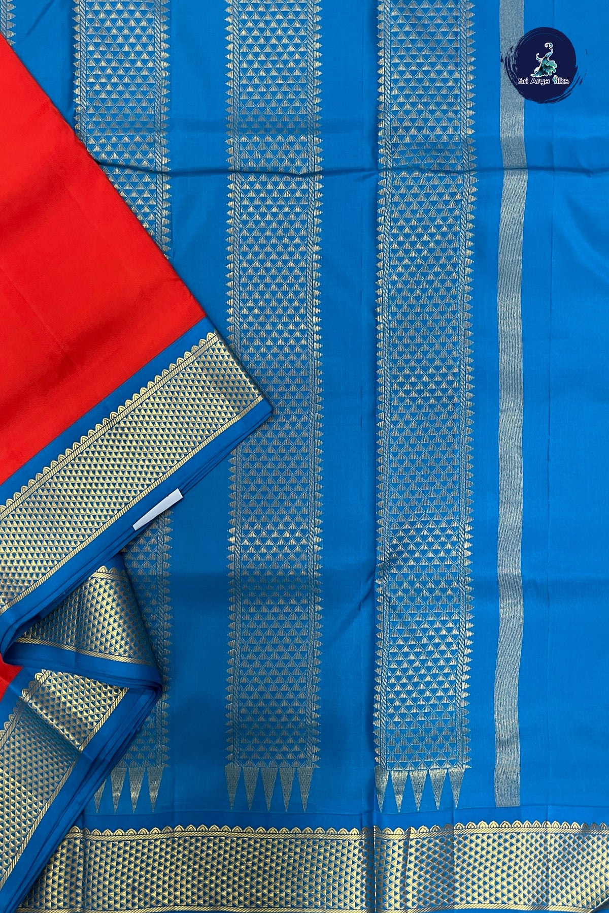 Orange Madisar 10 Yards Silk Saree With Plain Pattern