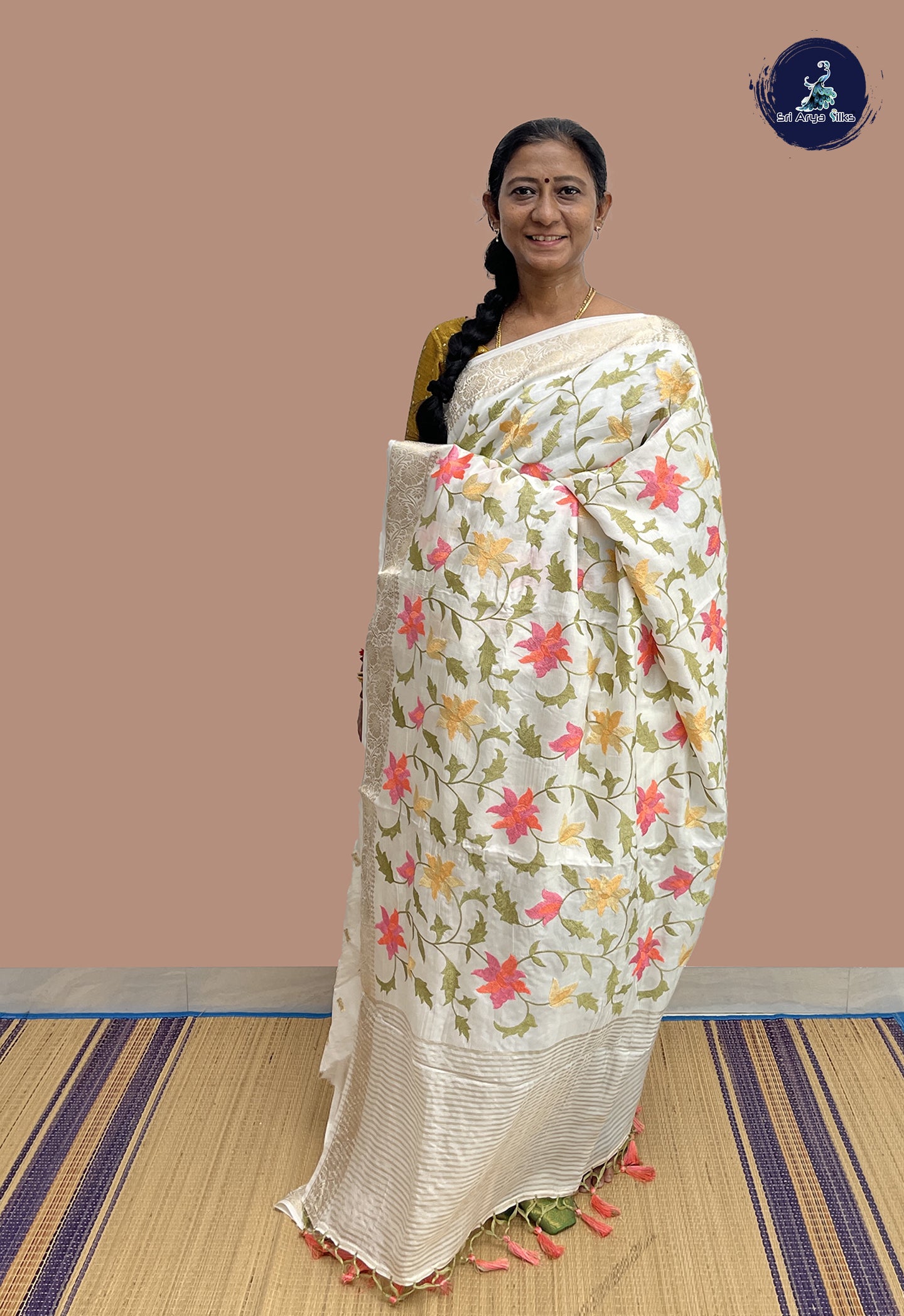 Off White Banarasi Silk Saree With Embroidery Pattern