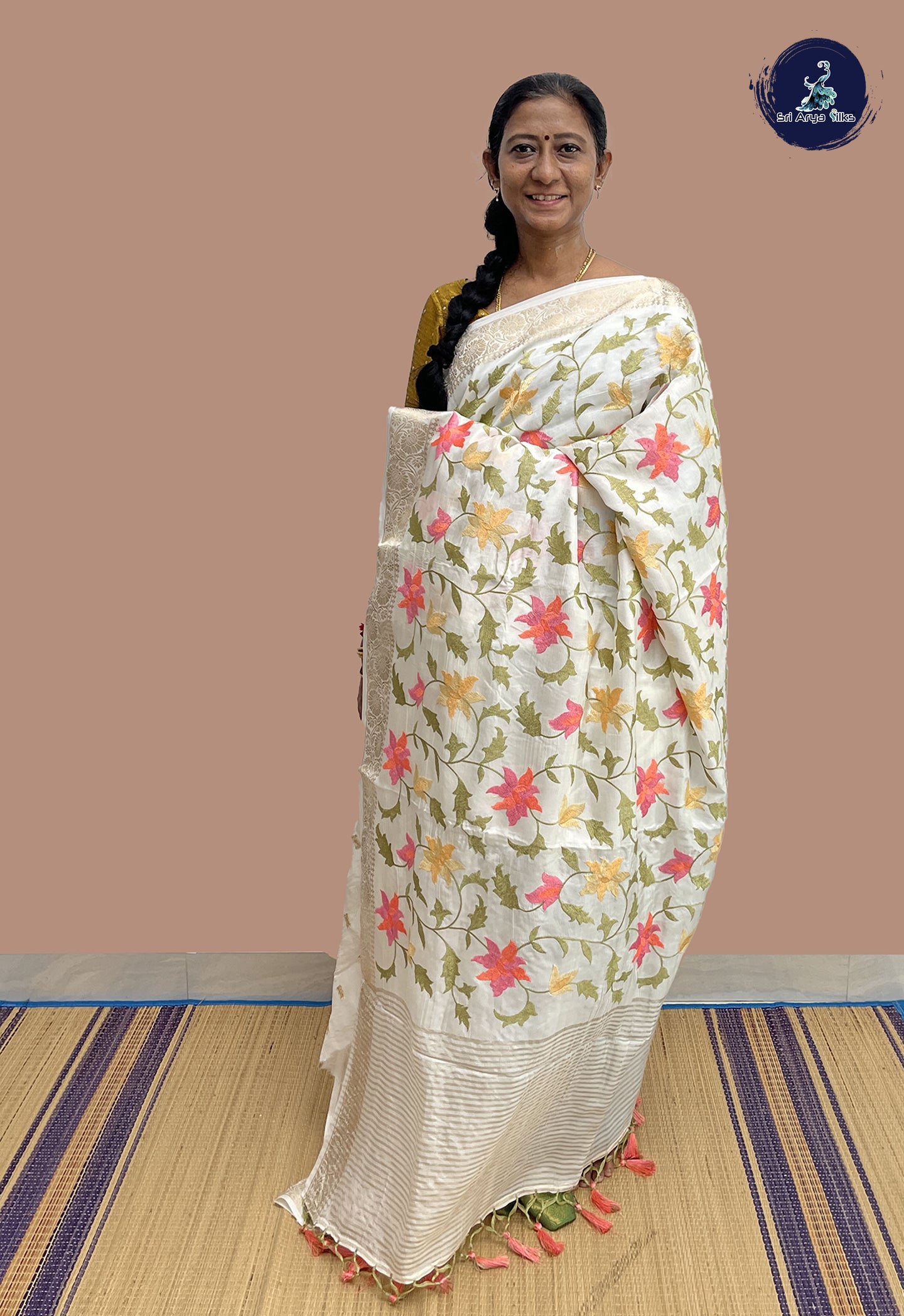 Off White Banarasi Silk Saree With Embroidery Pattern