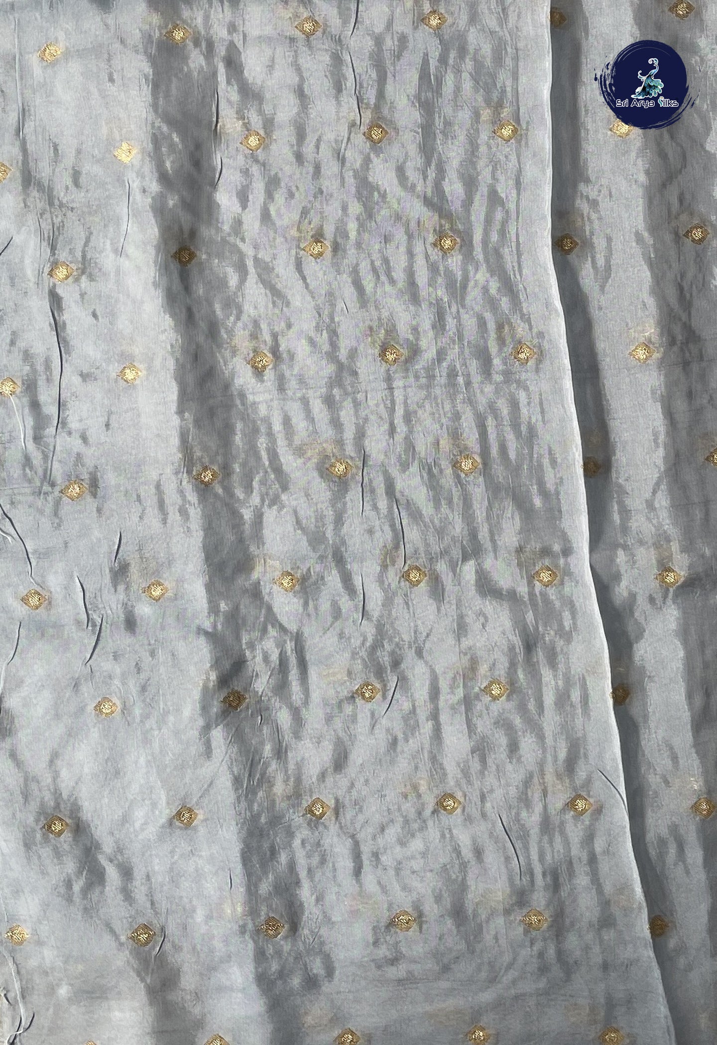 Grey Banarasi Silk Saree With Embroidery Pattern