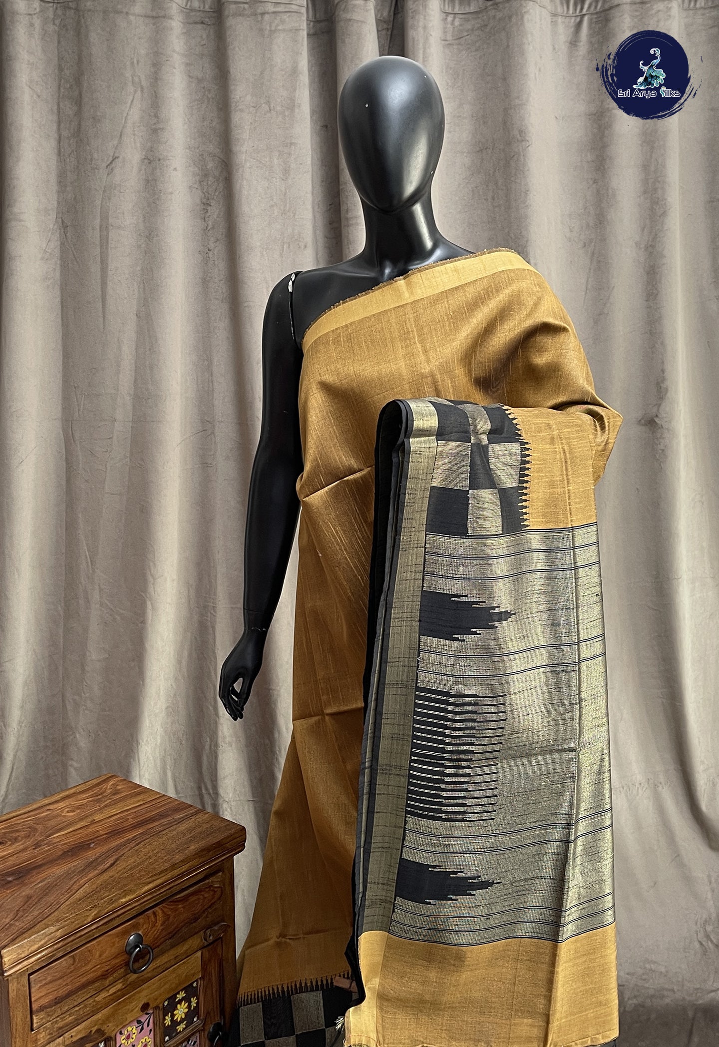 Golden Mustard Raw Silk Saree With Plain Pattern