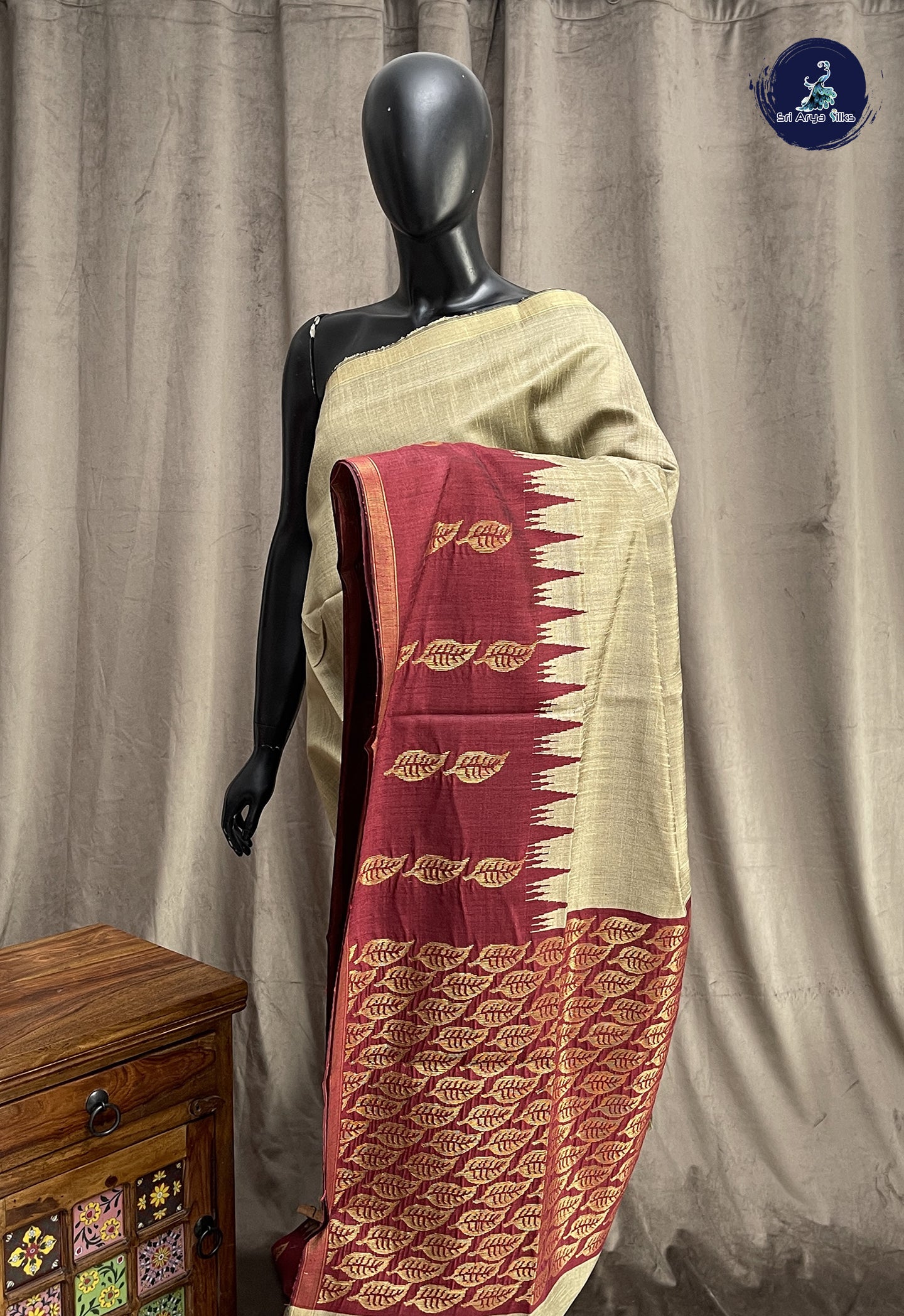 Biscuit Shade Raw Silk Saree With Plain Pattern