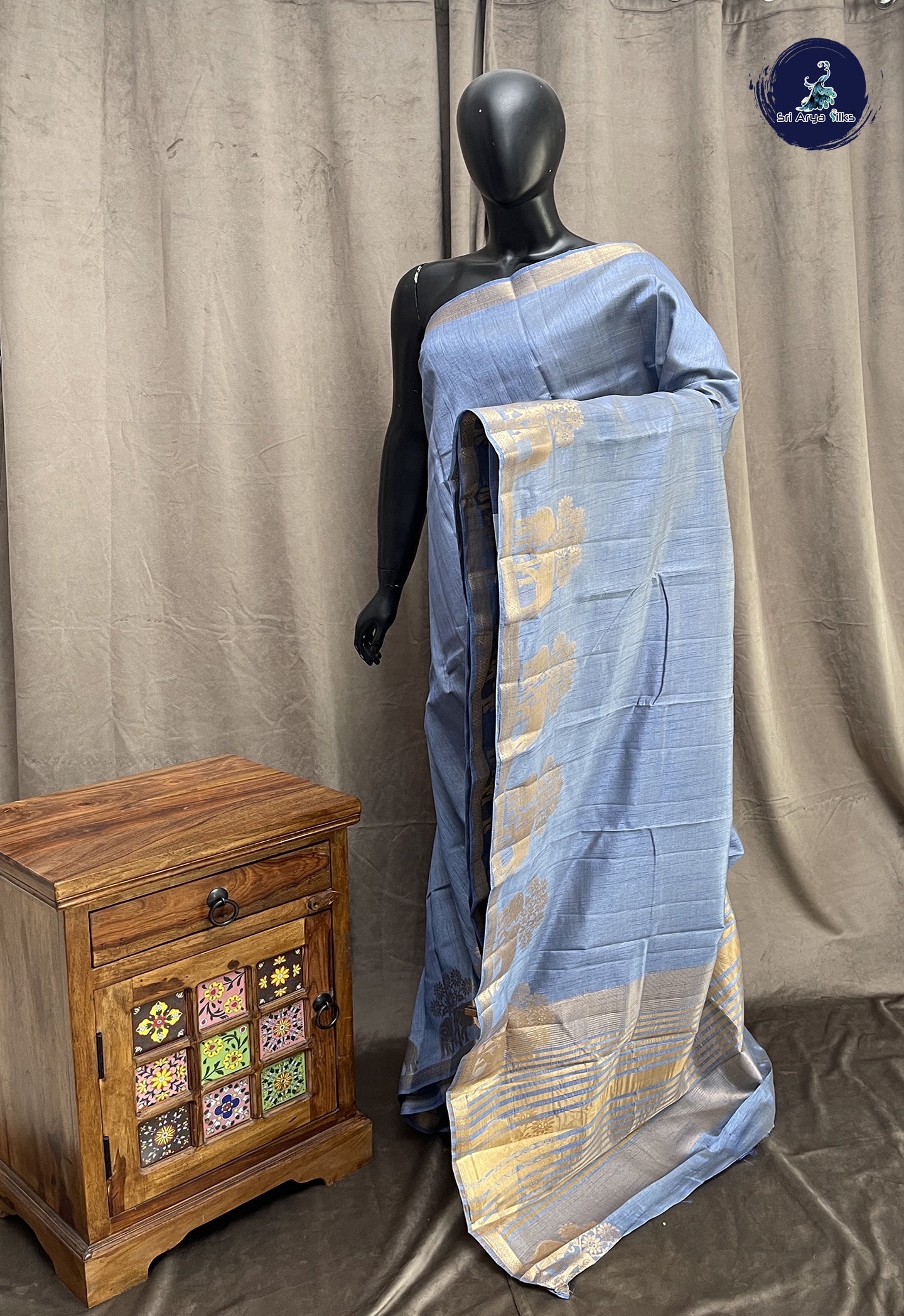 Grey Semi Tussar Saree With Plain Pattern