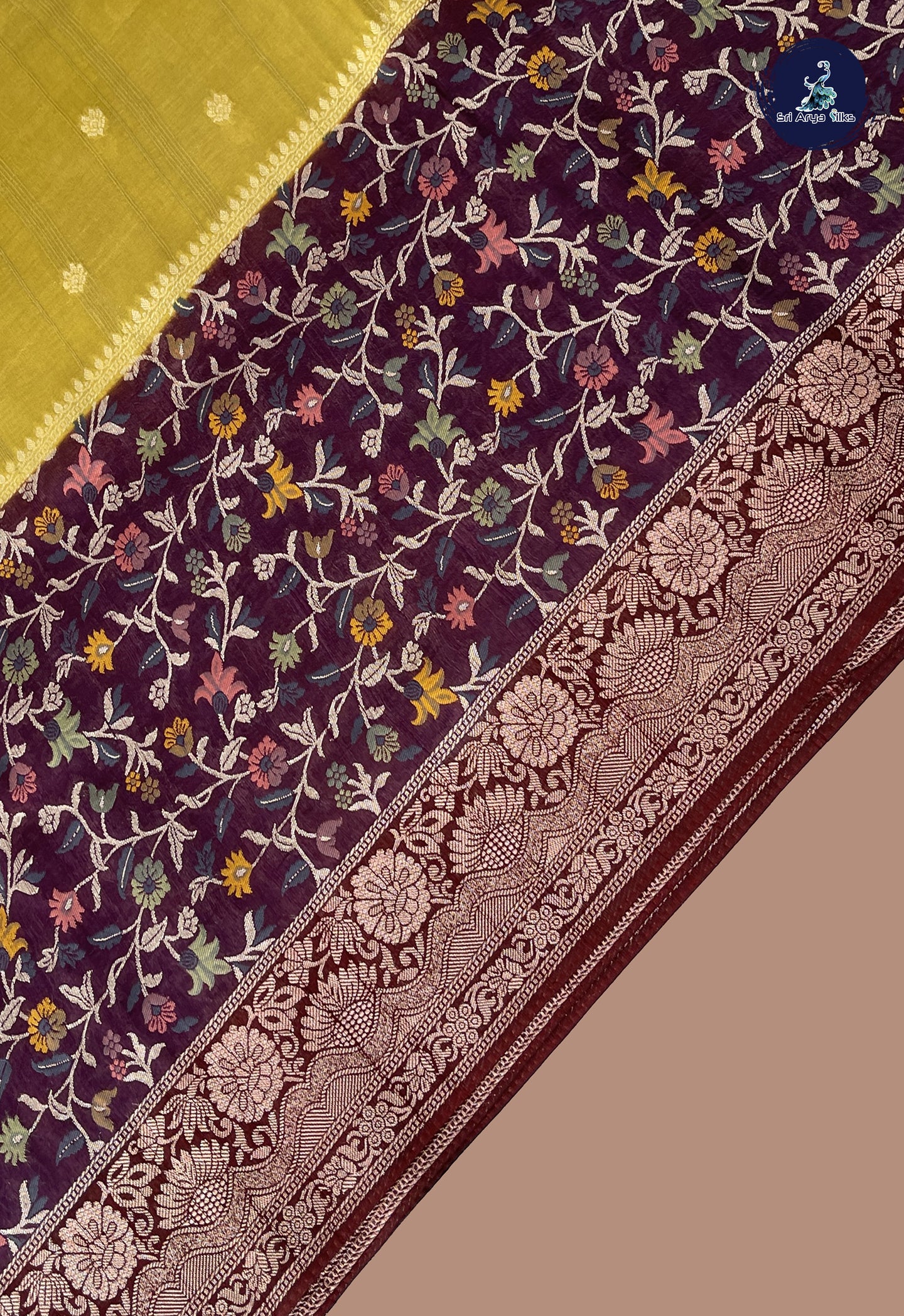 Paasiparupu Green Semi Banarasi Saree With Zari Buttas Pattern