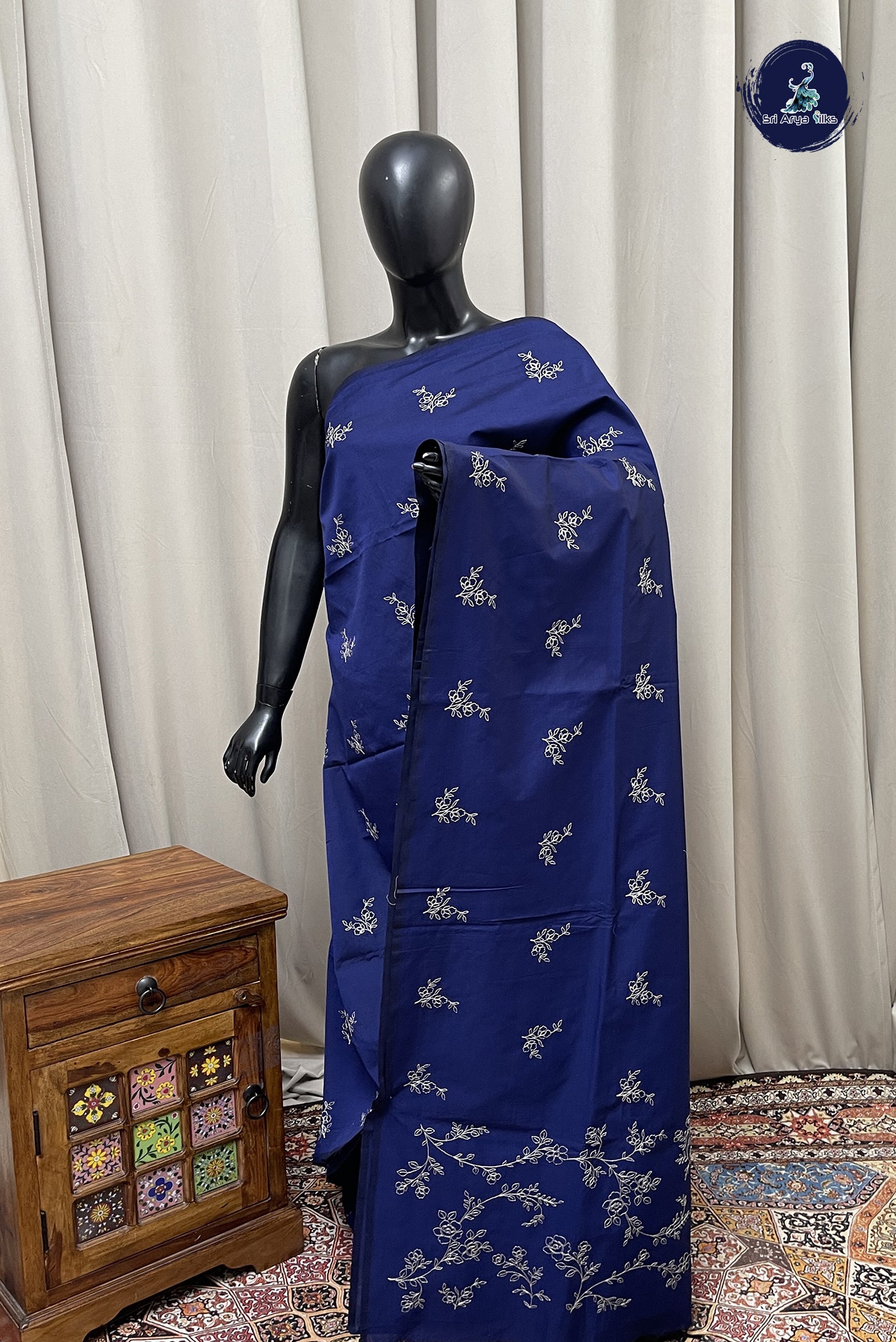 Ink Blue Semi Silk Cotton Saree With Thread Work Pattern