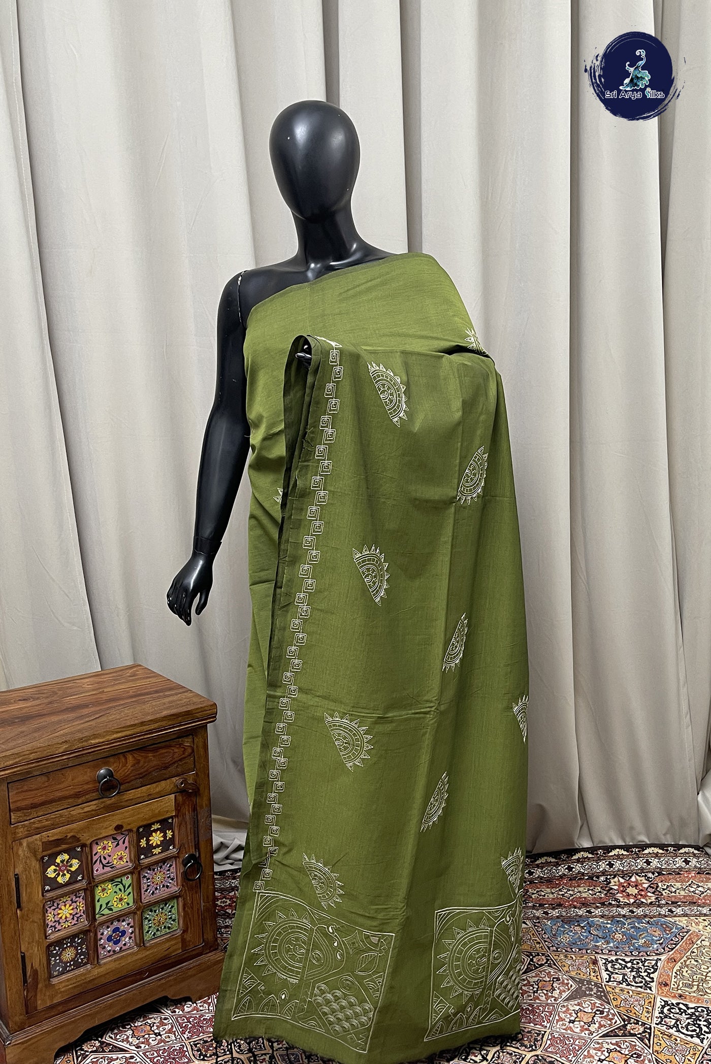 Green Semi Silk Cotton Saree With Thread Work Pattern