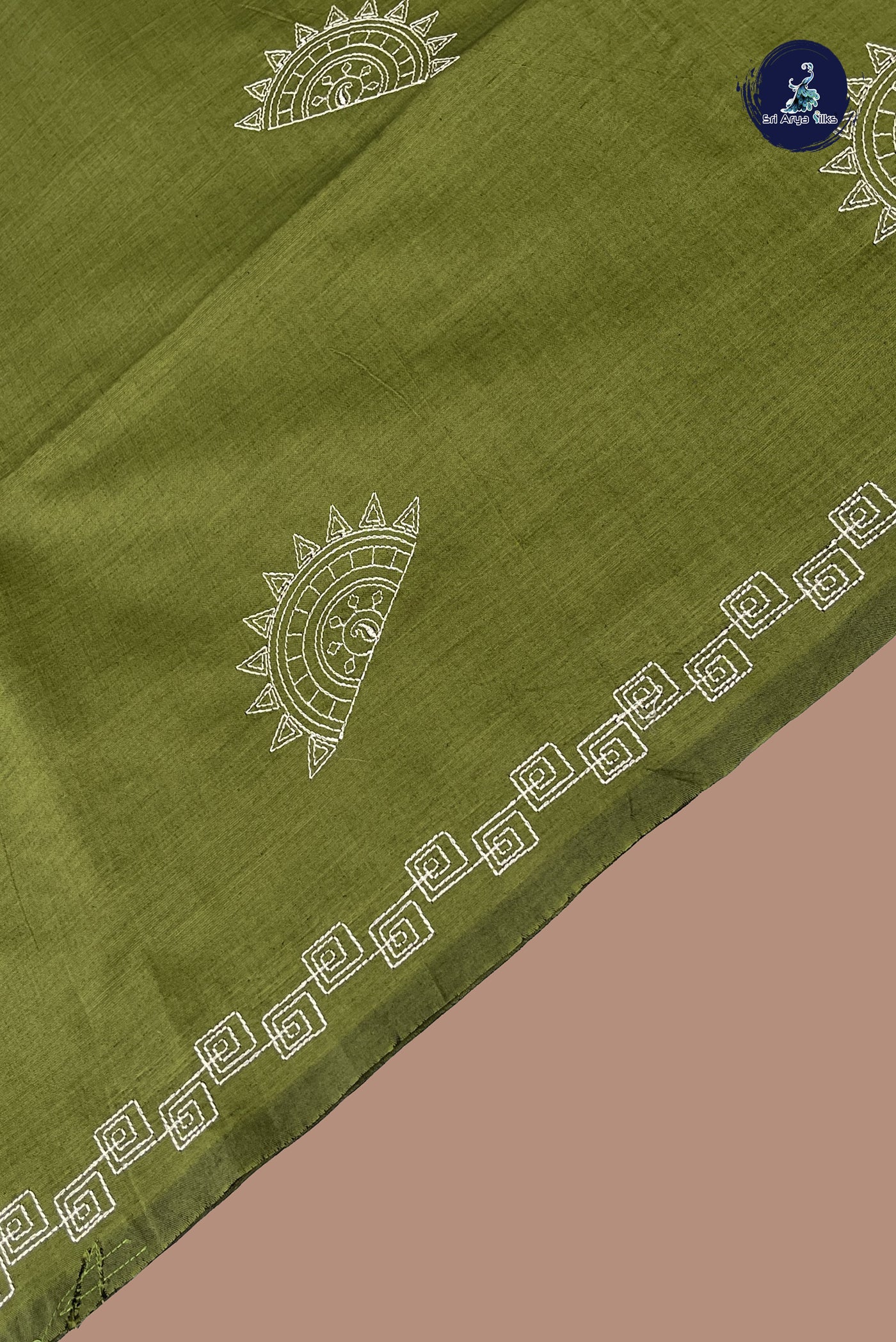 Green Semi Silk Cotton Saree With Thread Work Pattern