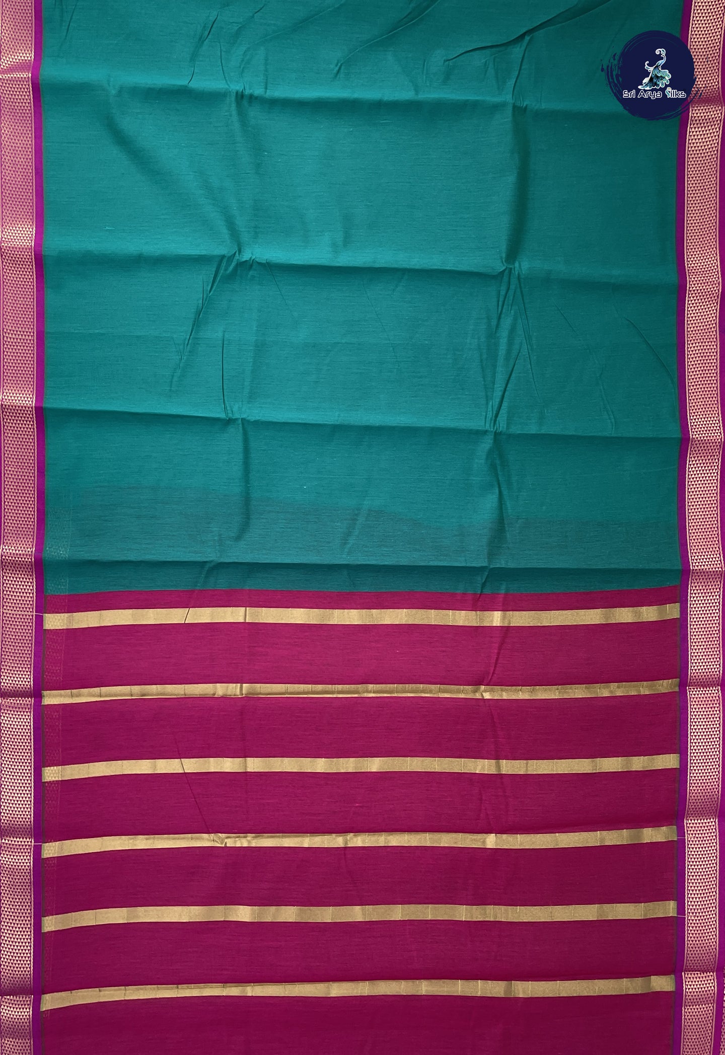 Green Semi Silk Cotton Saree With Plain Pattern