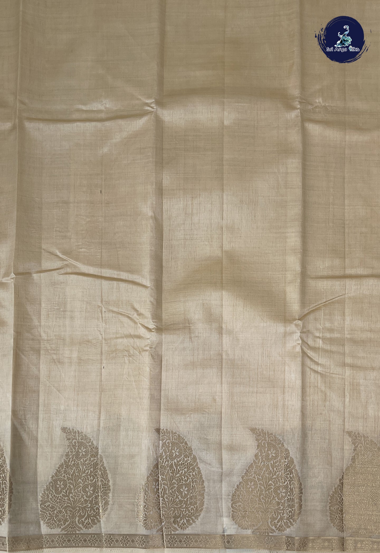 Off White Semi Tussar Saree With Plain Pattern