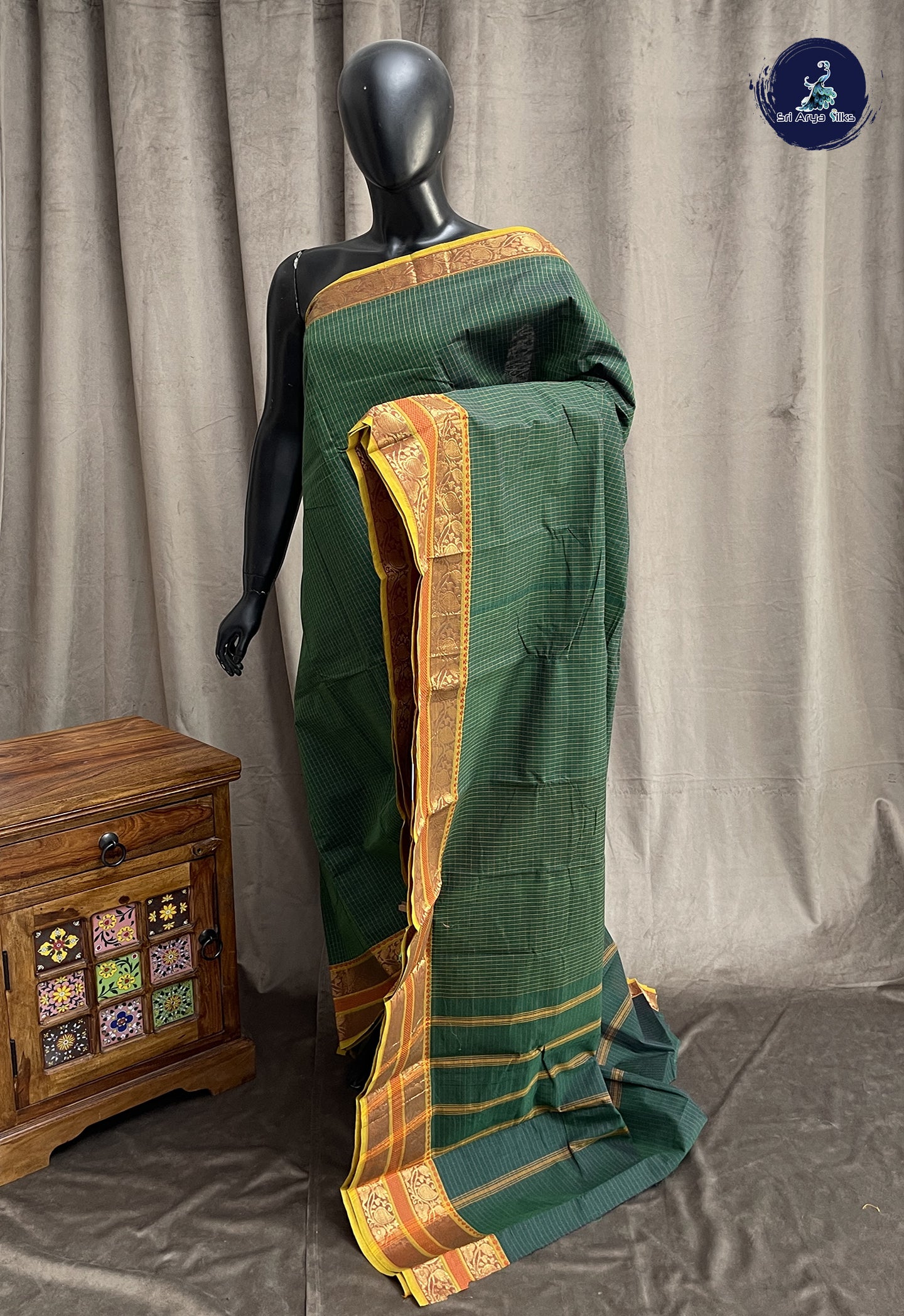 Bottle Green Kanchi Cotton Saree With Checked Pattern