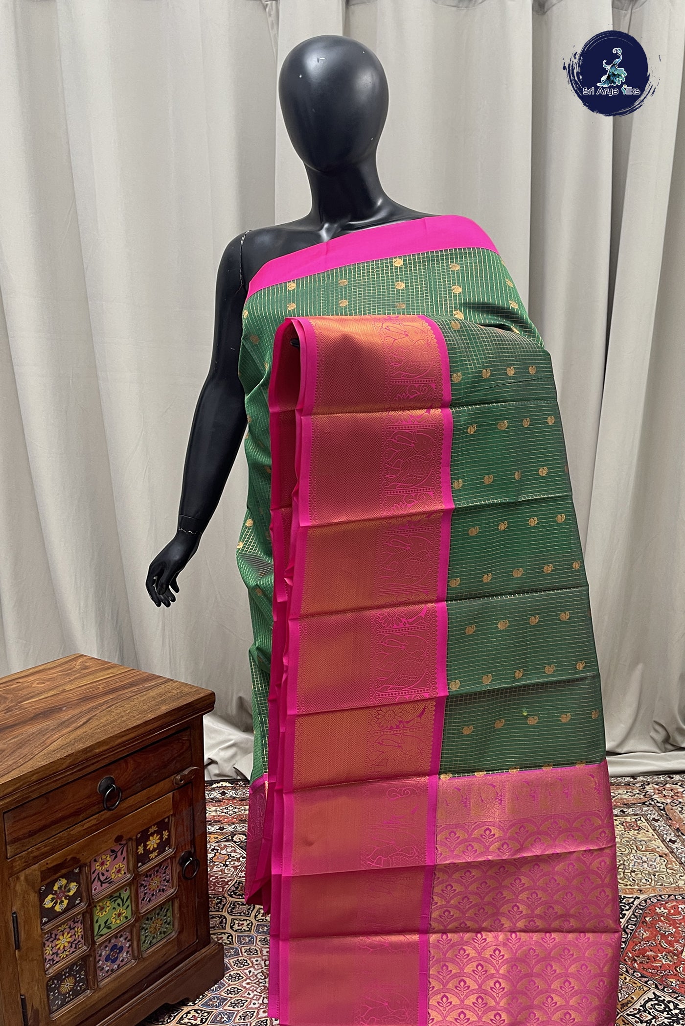 Green Checked Saree With Zari Checked Pattern