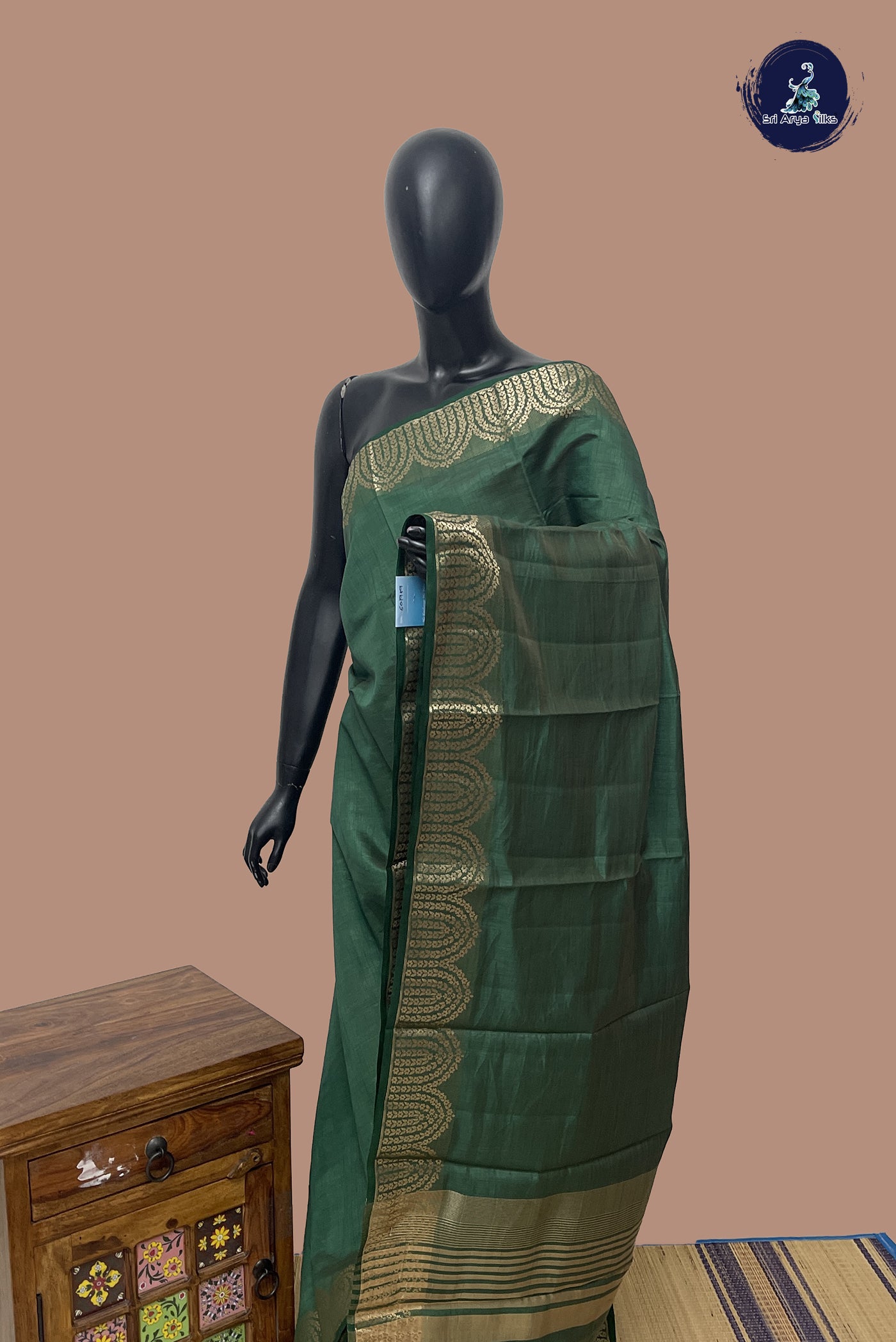 Dark Green Semi Tussar Saree With Plain Pattern