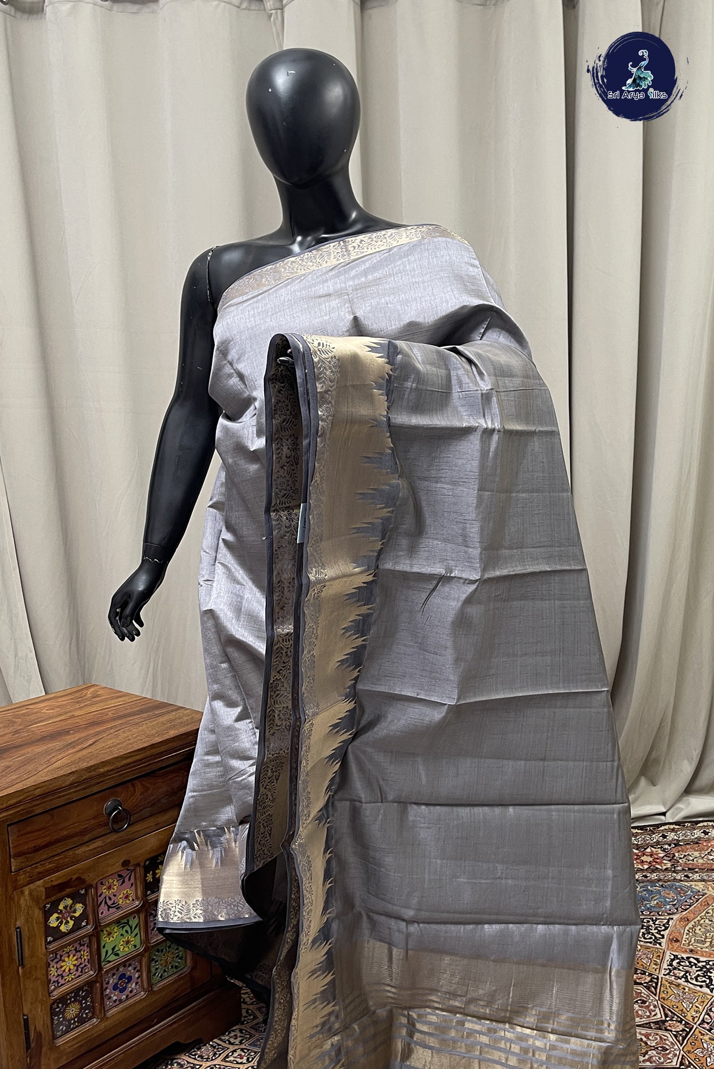 Grey Semi Tussar Saree With Plain Pattern