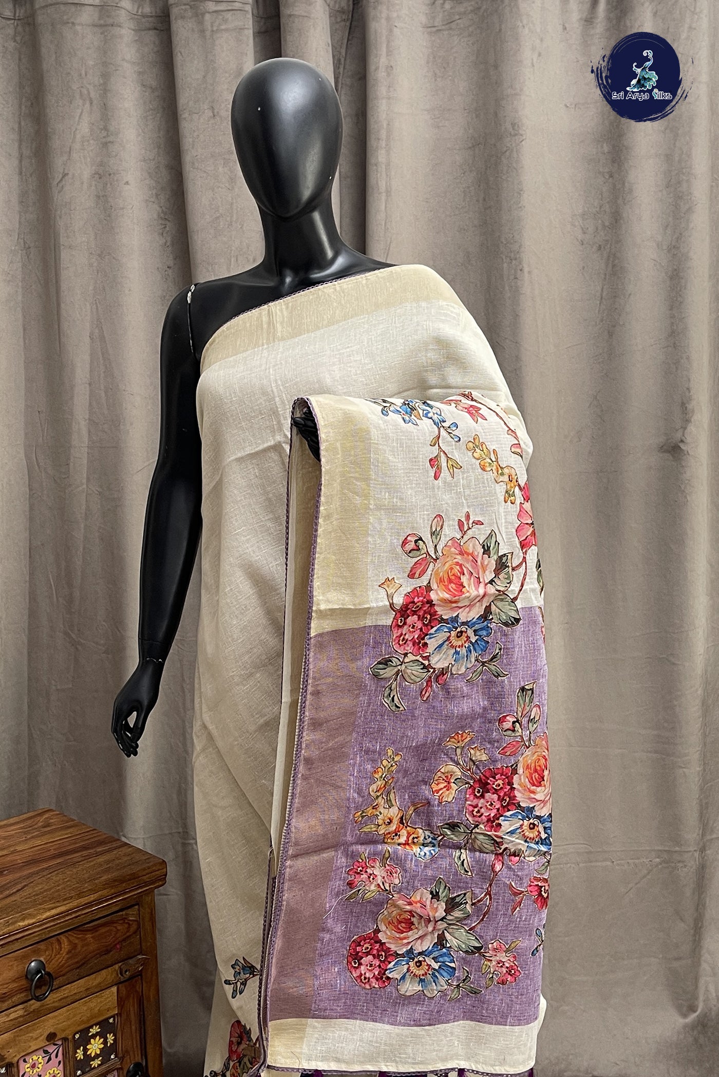 Beige Jute Saree With Embroidery Pattern