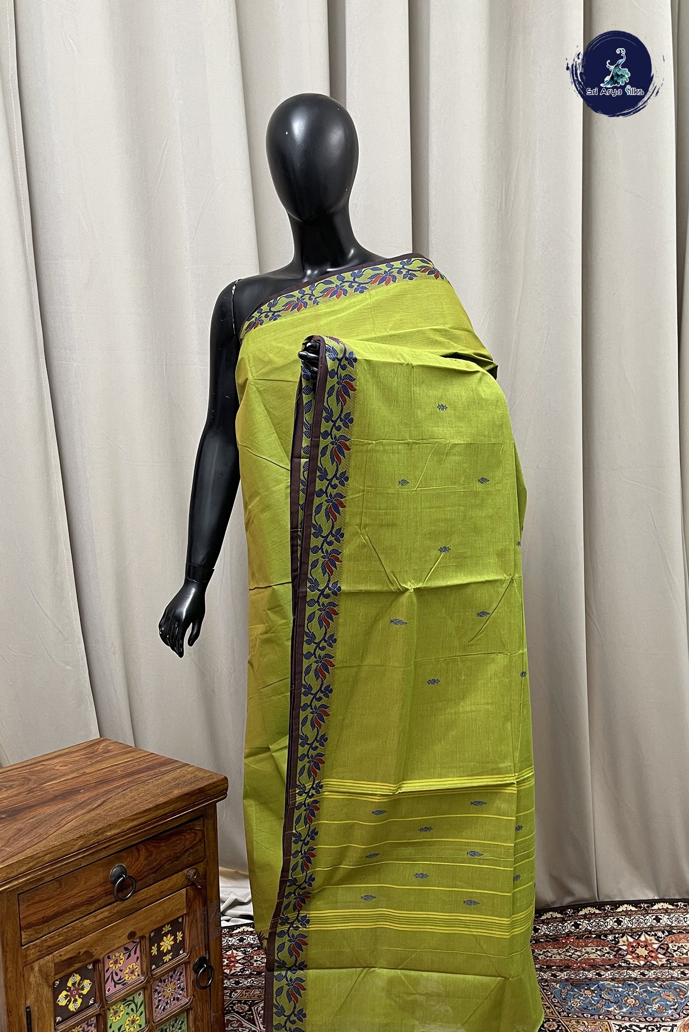 Dual Tone Green Chettinad Cotton Saree With Buttas Pattern