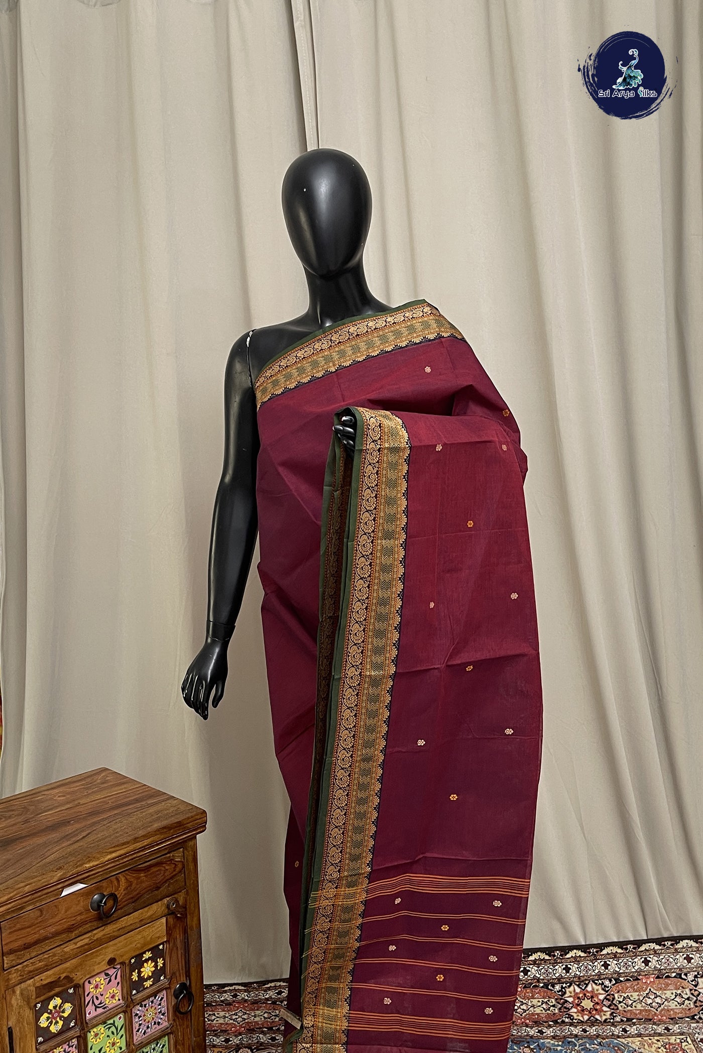 Dual Tone Maroon Chettinad Cotton Saree With Buttas Pattern