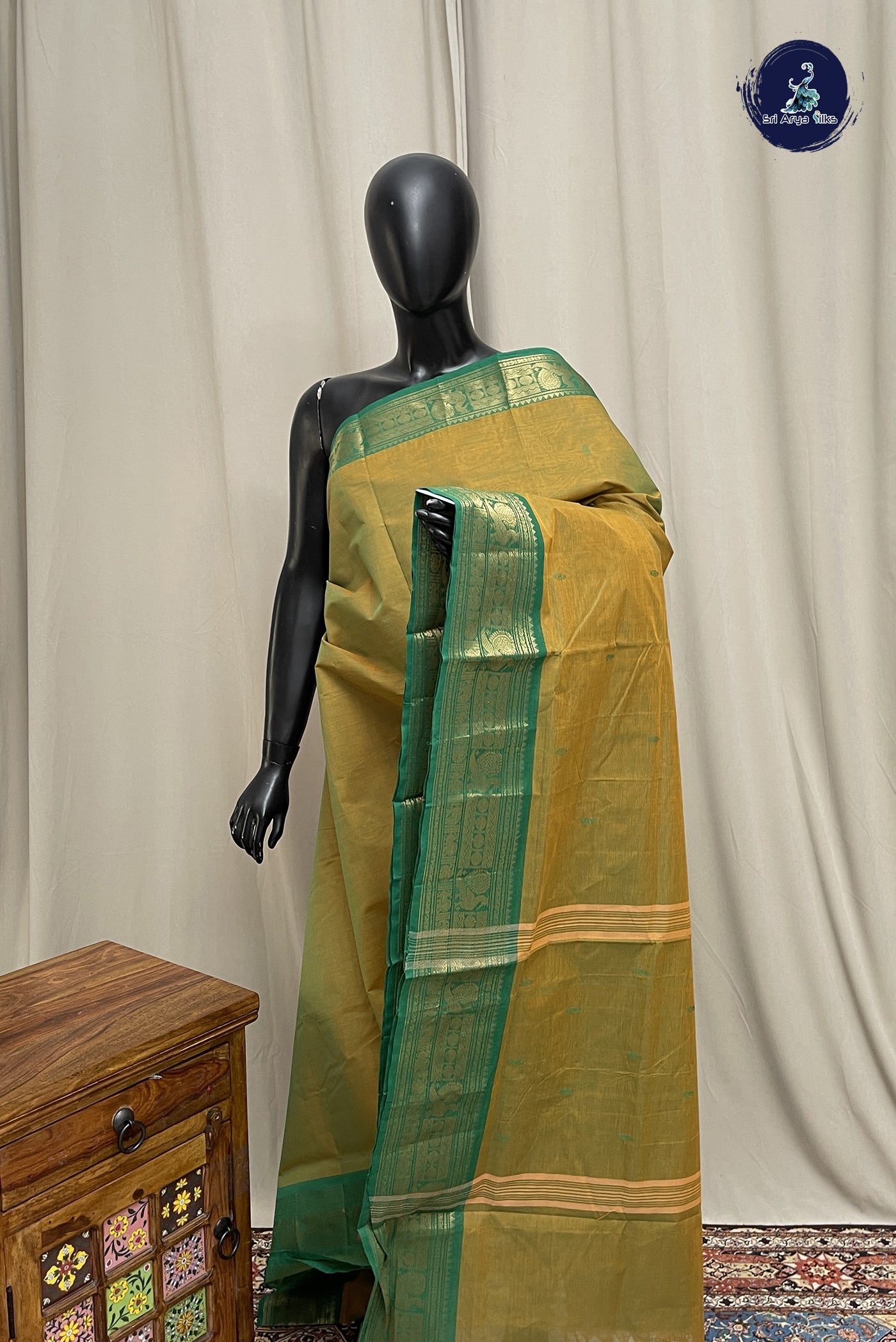 Dual Tone Green Chettinad Cotton Saree With Buttas Pattern