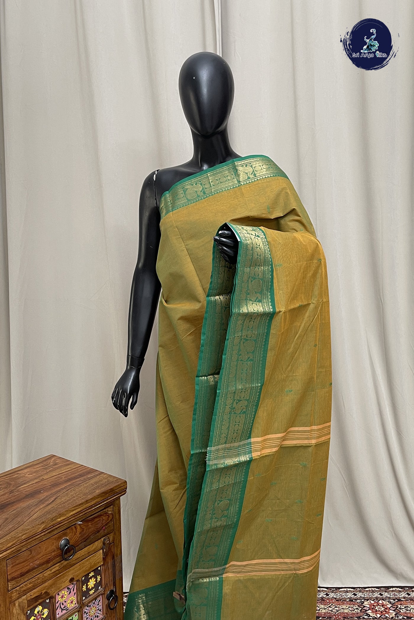Dual Tone Green Chettinad Cotton Saree With Buttas Pattern