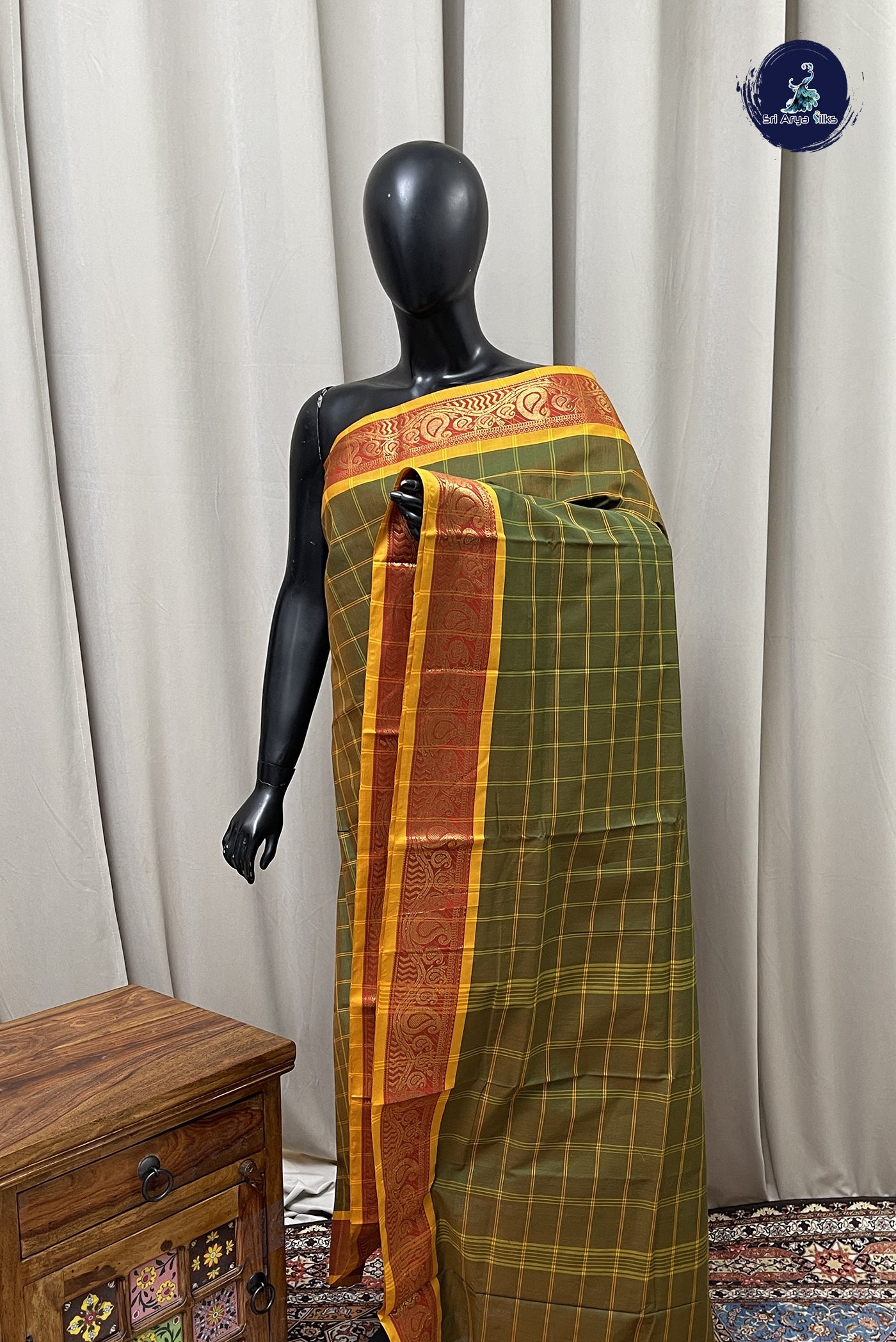 Dual Tone Green Chettinad Cotton Saree With Checked Pattern