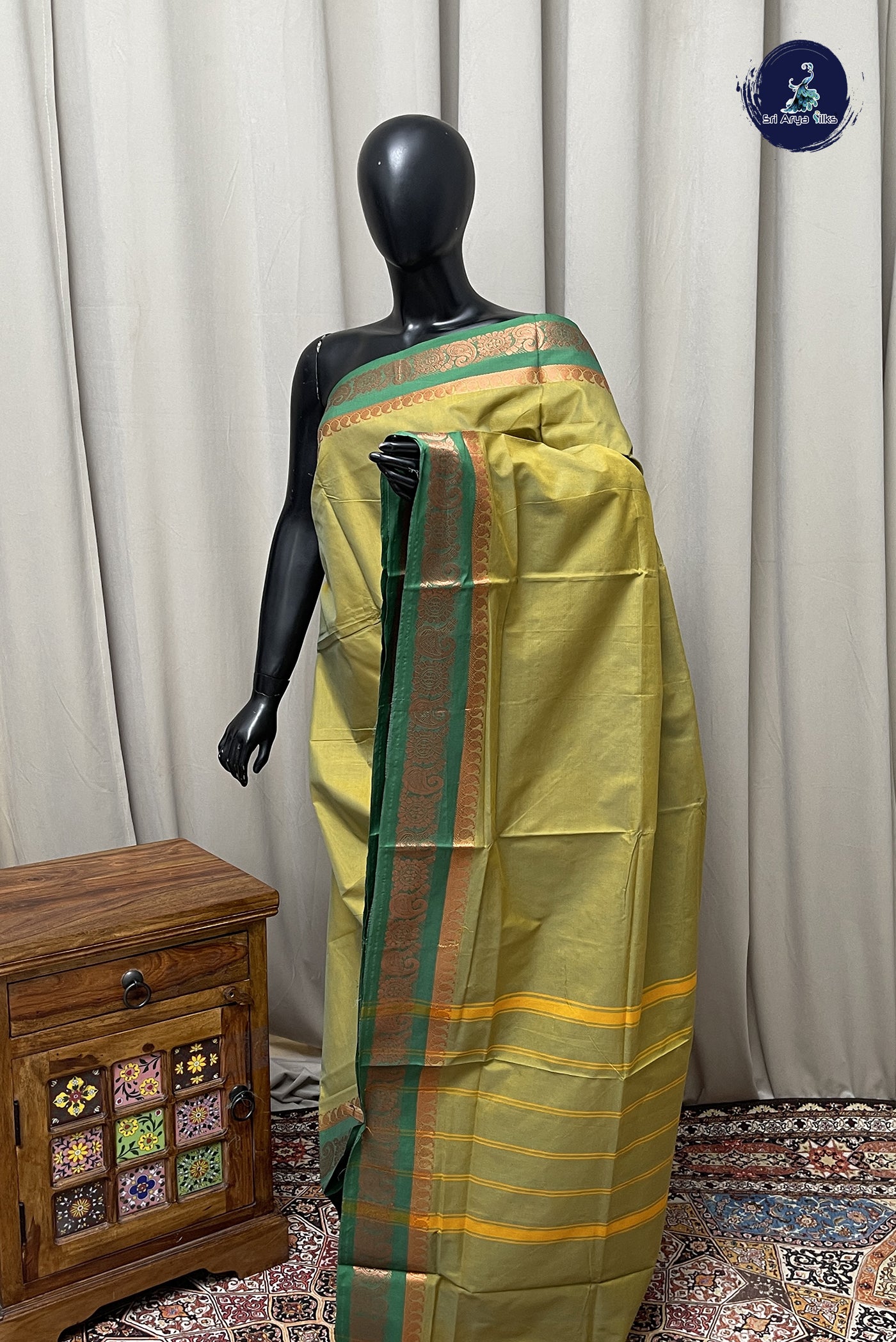 Dual Tone Mehendi Green Chettinad Cotton Saree With Plain Pattern