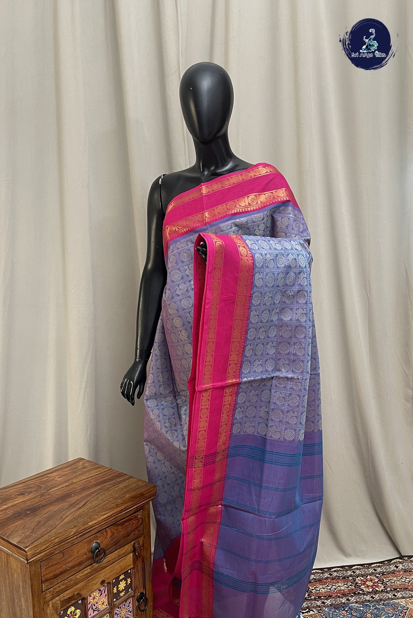 Dual Tone Blue Kanchi Cotton Saree With Embroidery Pattern