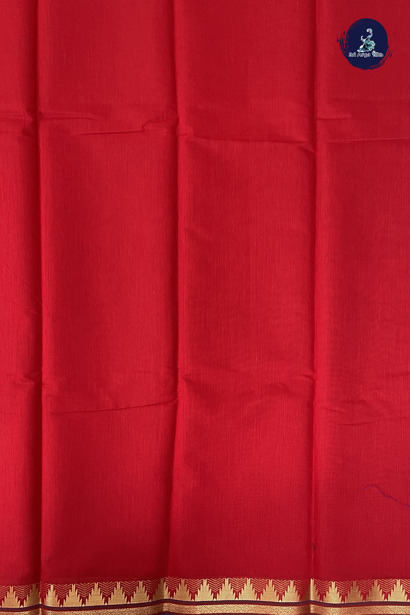 Red Budget Semi Silk Cotton Saree With Plain Pattern