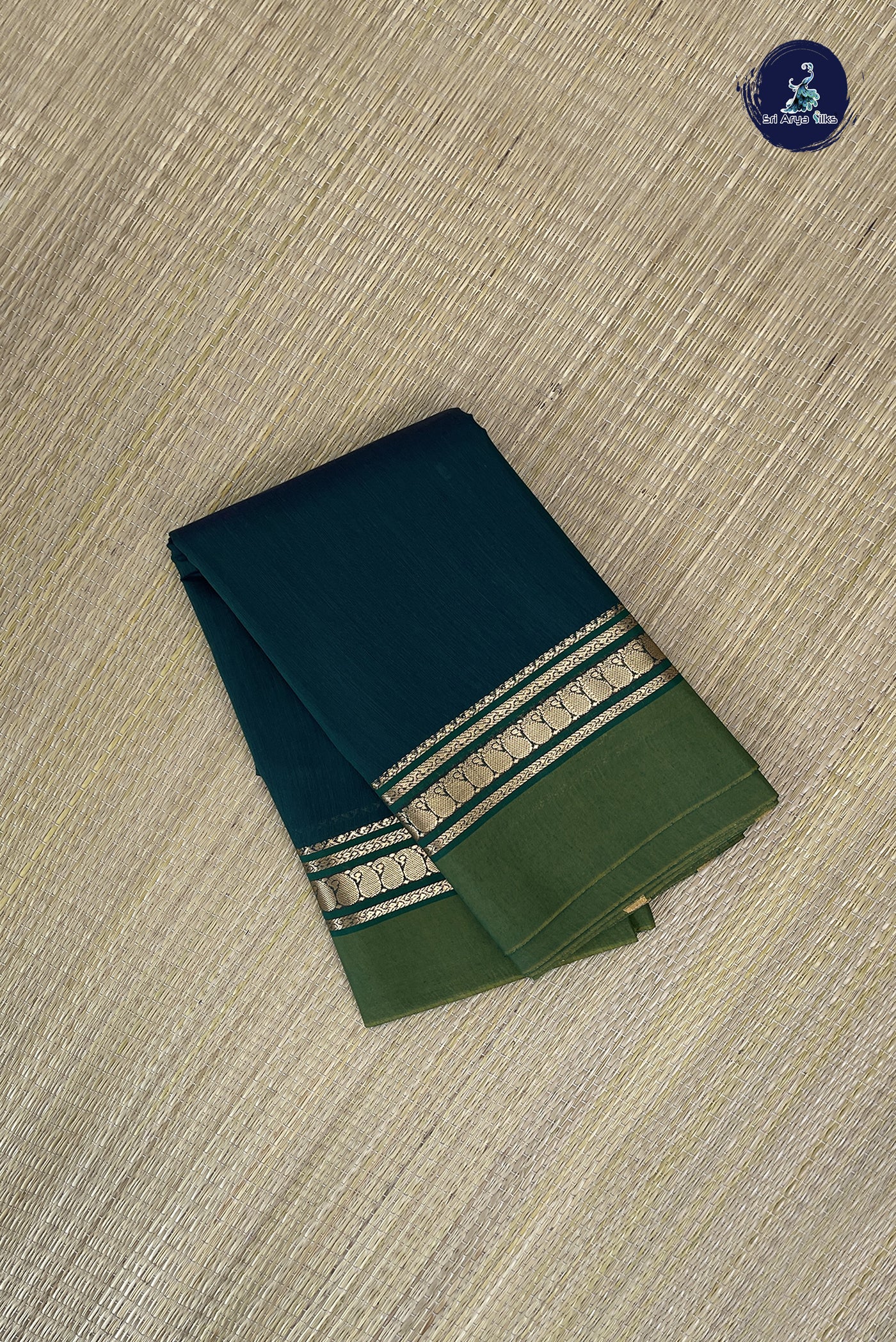 Bottle Green Budget Semi Silk Cotton Saree With Plain Pattern