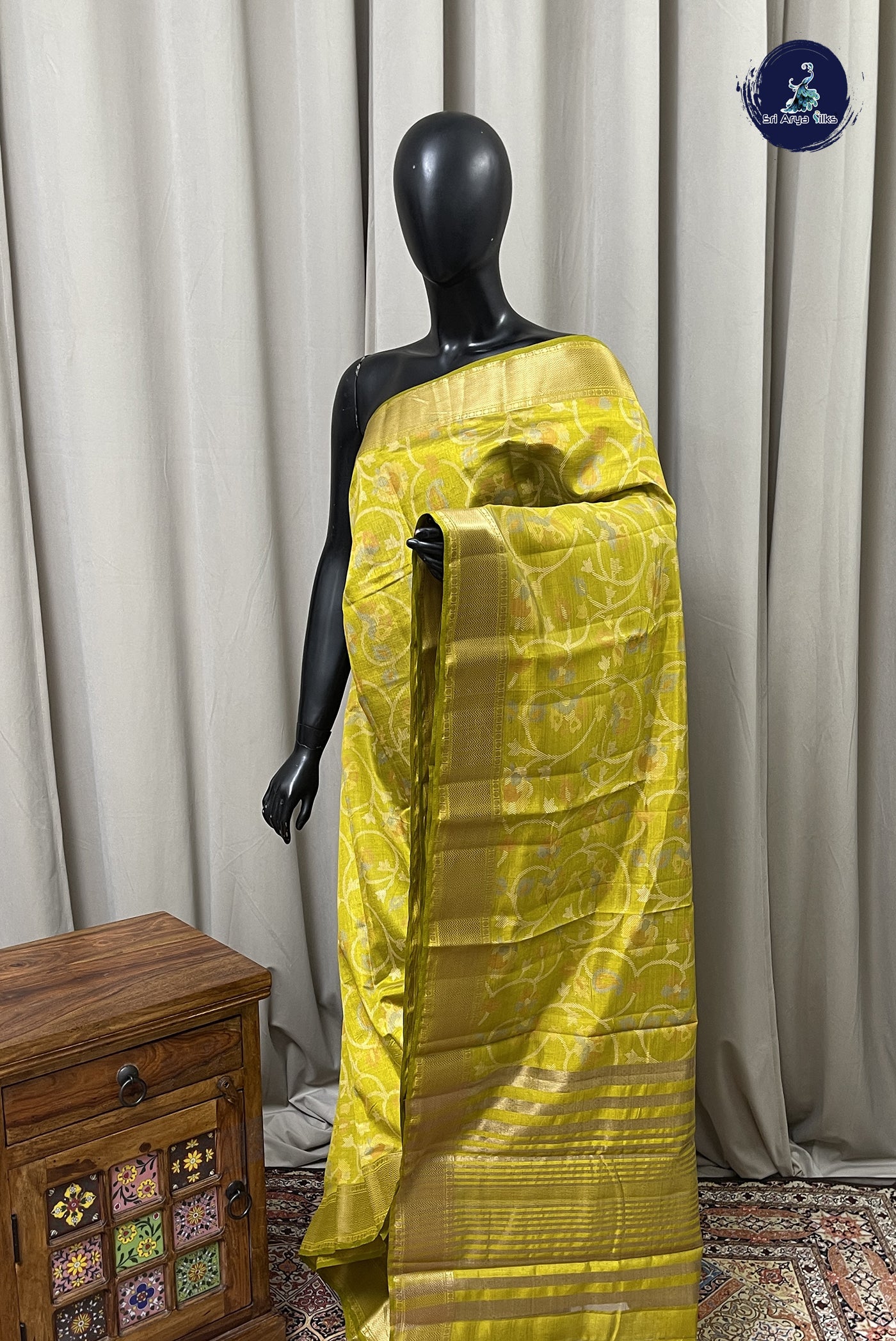 Yellowish Green Semi Tussar Saree With Printed Pattern