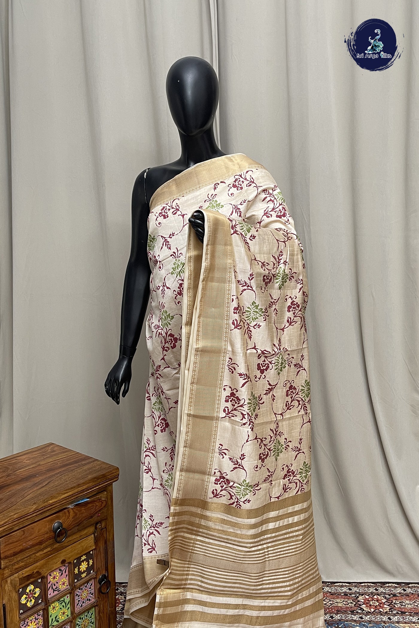 Off White Semi Tussar Saree With Printed Pattern
