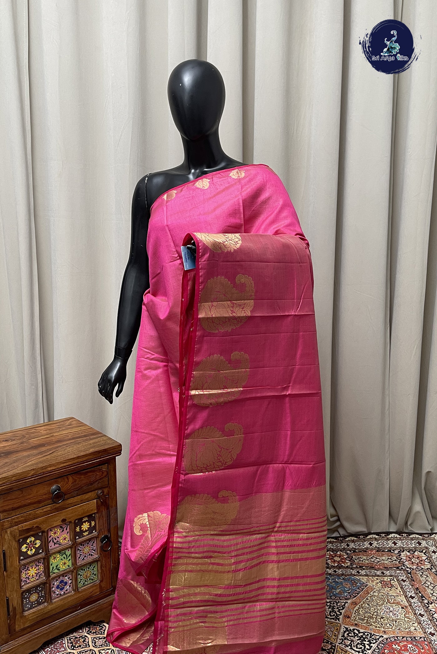 Dark Pink Semi Tussar Saree With Plain Pattern