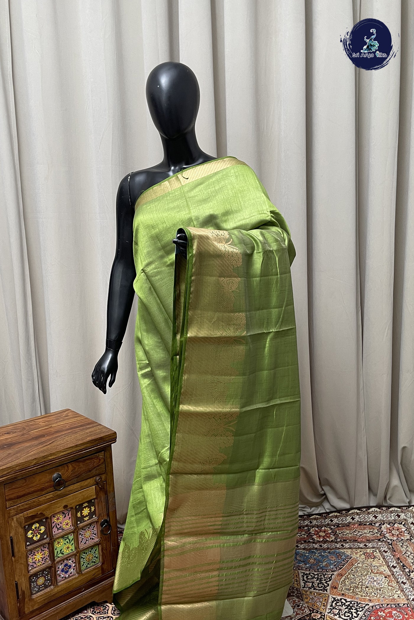 Light Green Semi Tussar Saree With Plain Pattern