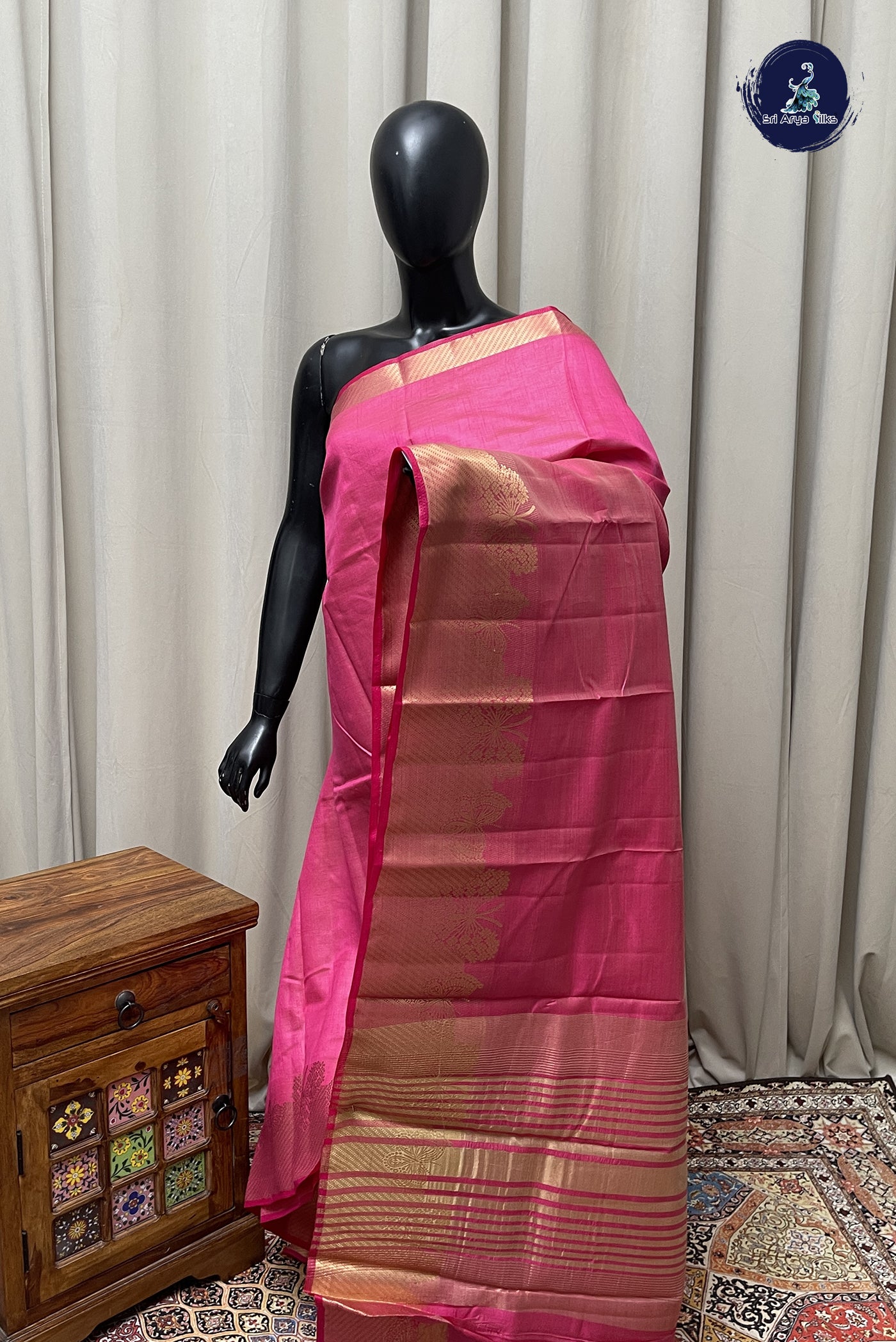 Dark Pink Semi Tussar Saree With Plain Pattern