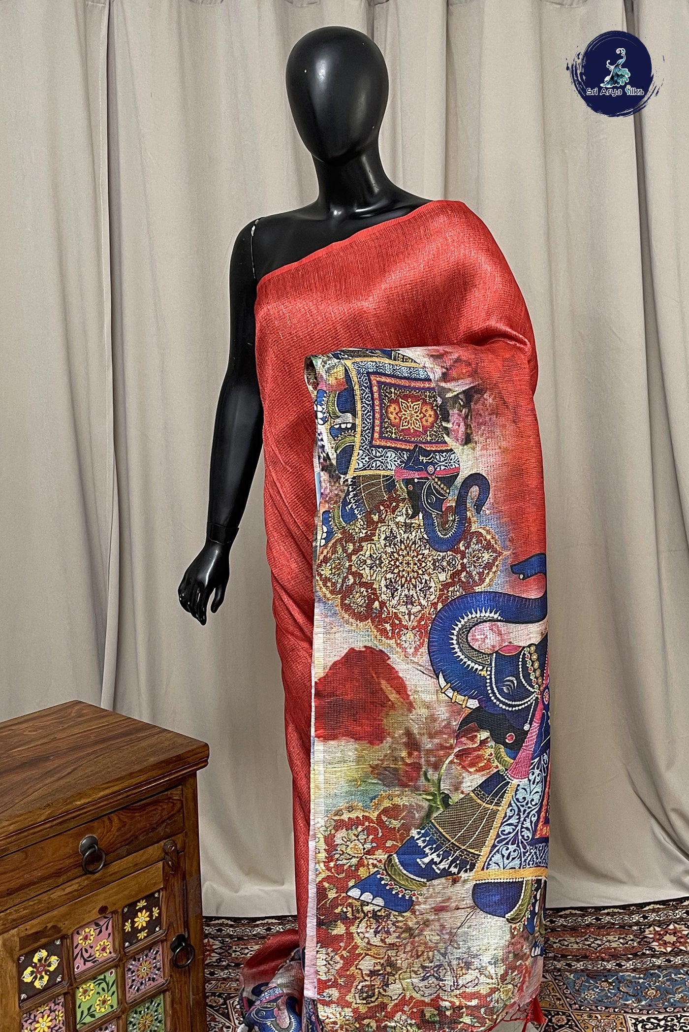 Red Jute Saree With Plain Pattern