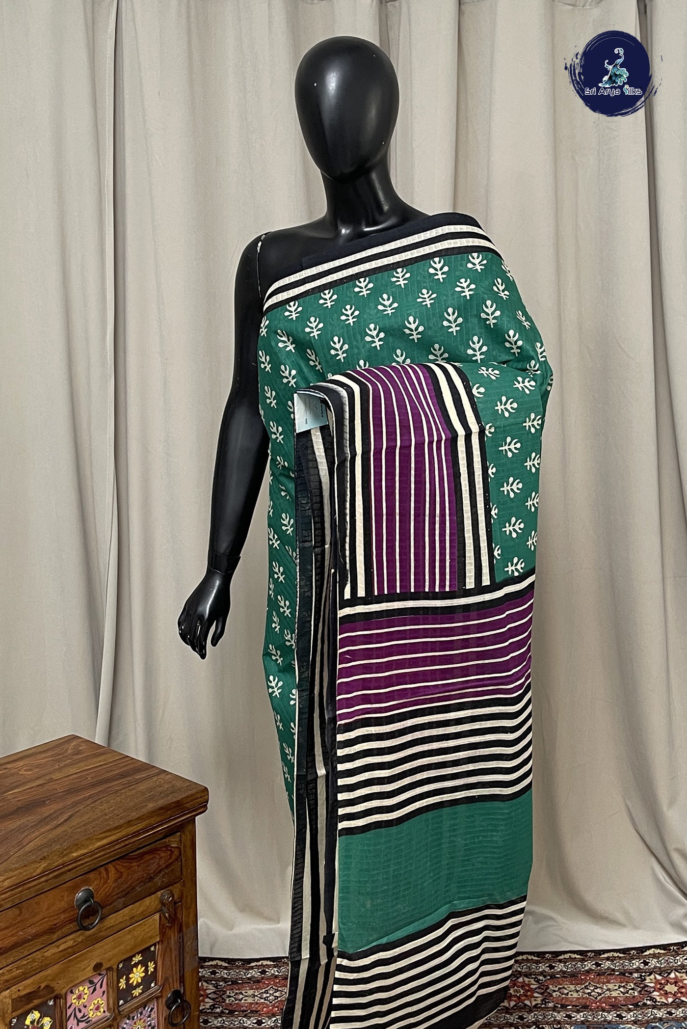 Green Cotton Saree With Printed Pattern