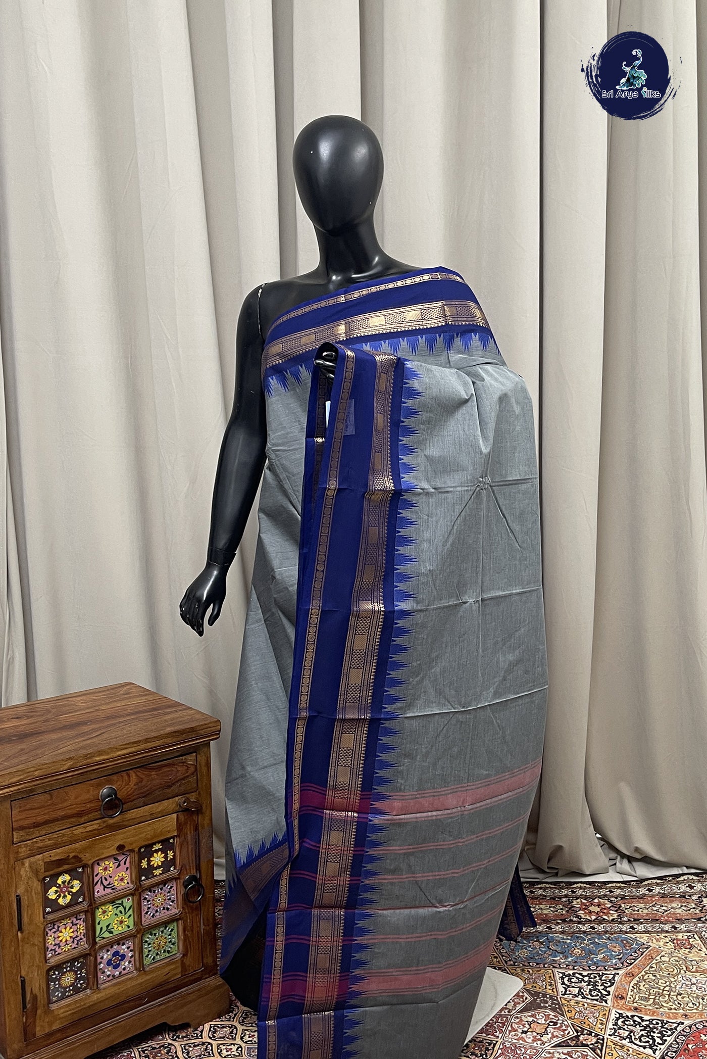 Grey Chettinad Cotton Saree With Plain Pattern