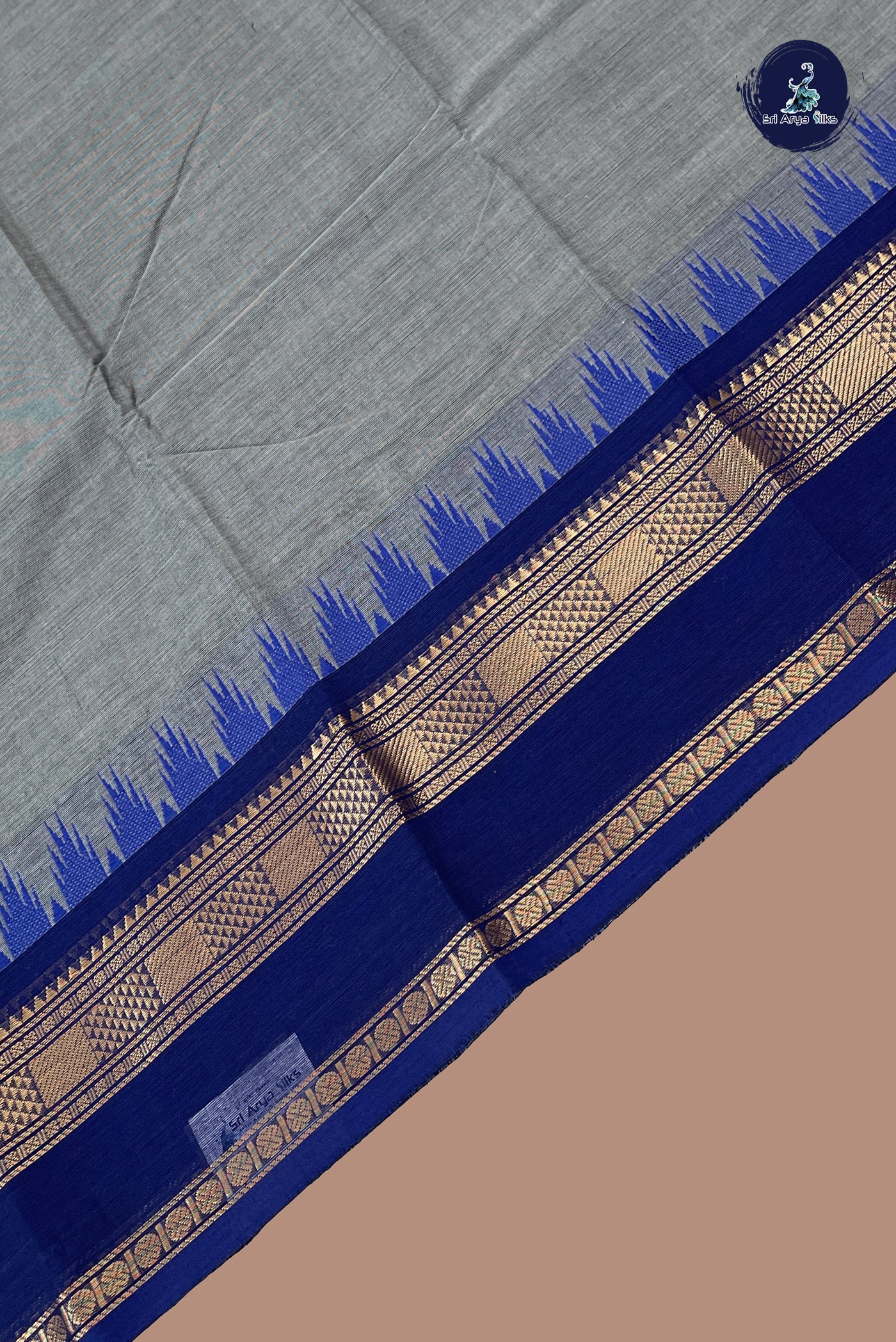 Grey Chettinad Cotton Saree With Plain Pattern