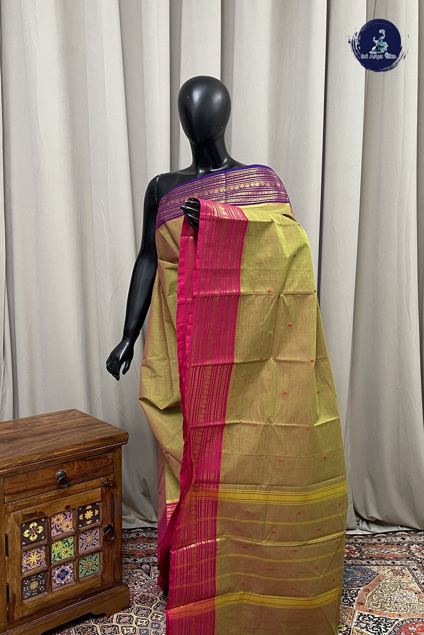 Dual Tone Green Chettinad Cotton Saree With Buttas Pattern