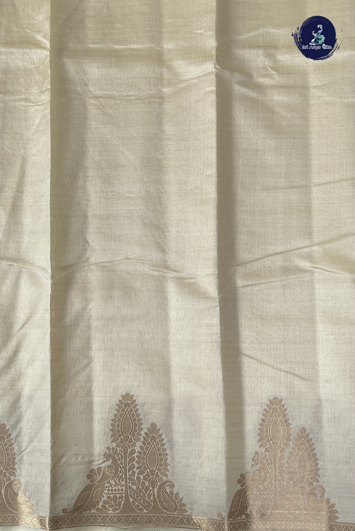 Off White Semi Tussar Saree With Plain Pattern