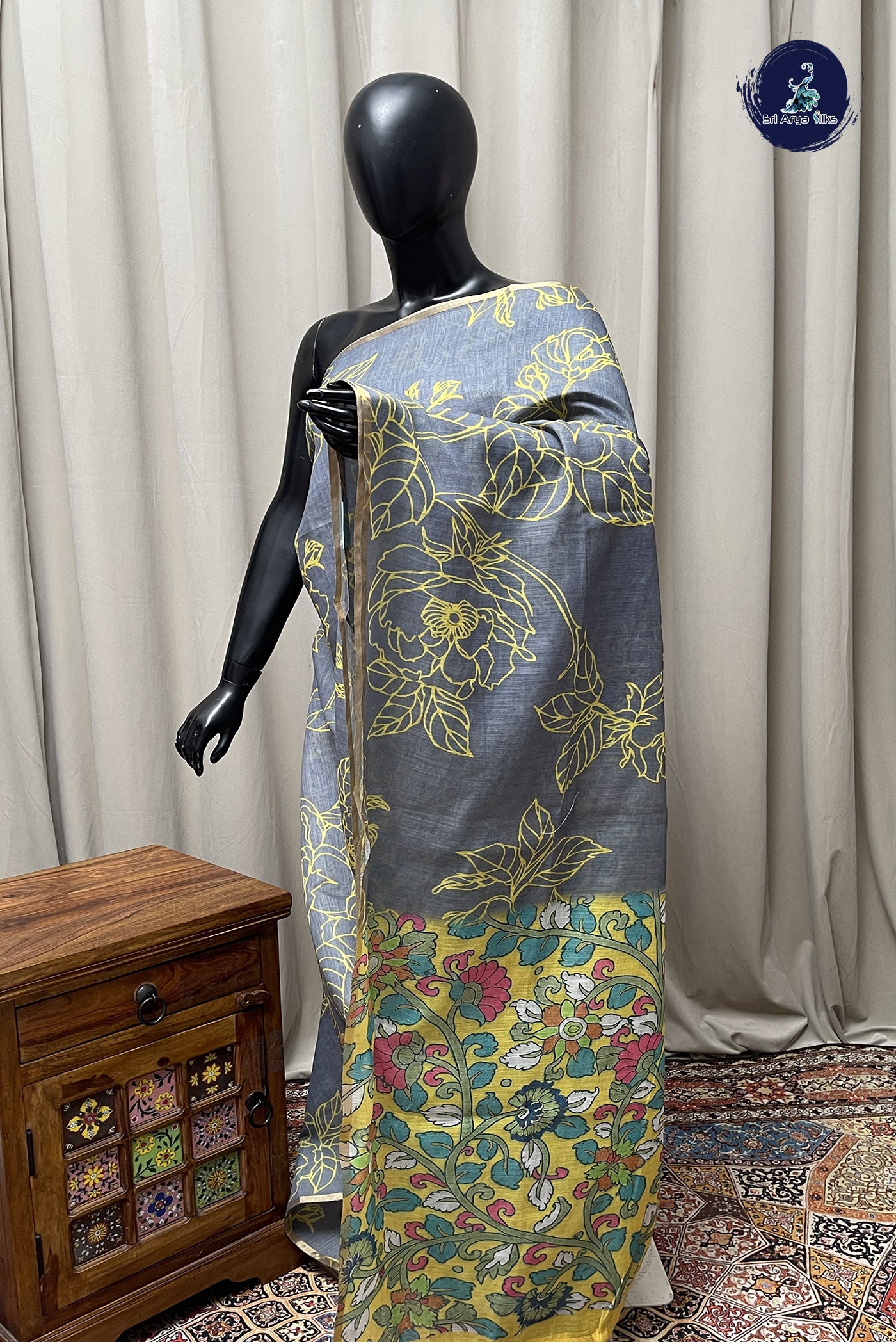 Grey Linen Saree With Madhubani Pattern