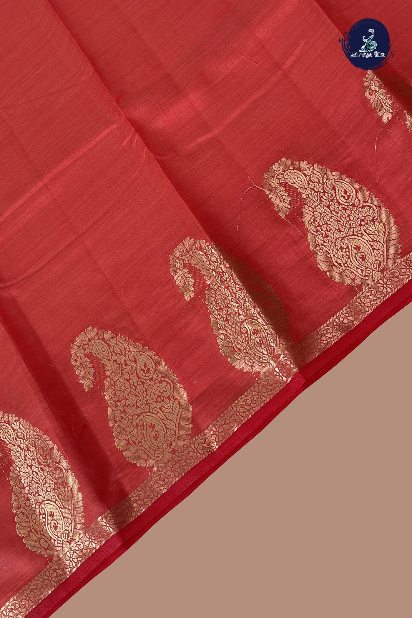 Red Semi Tussar Saree With Plain Pattern