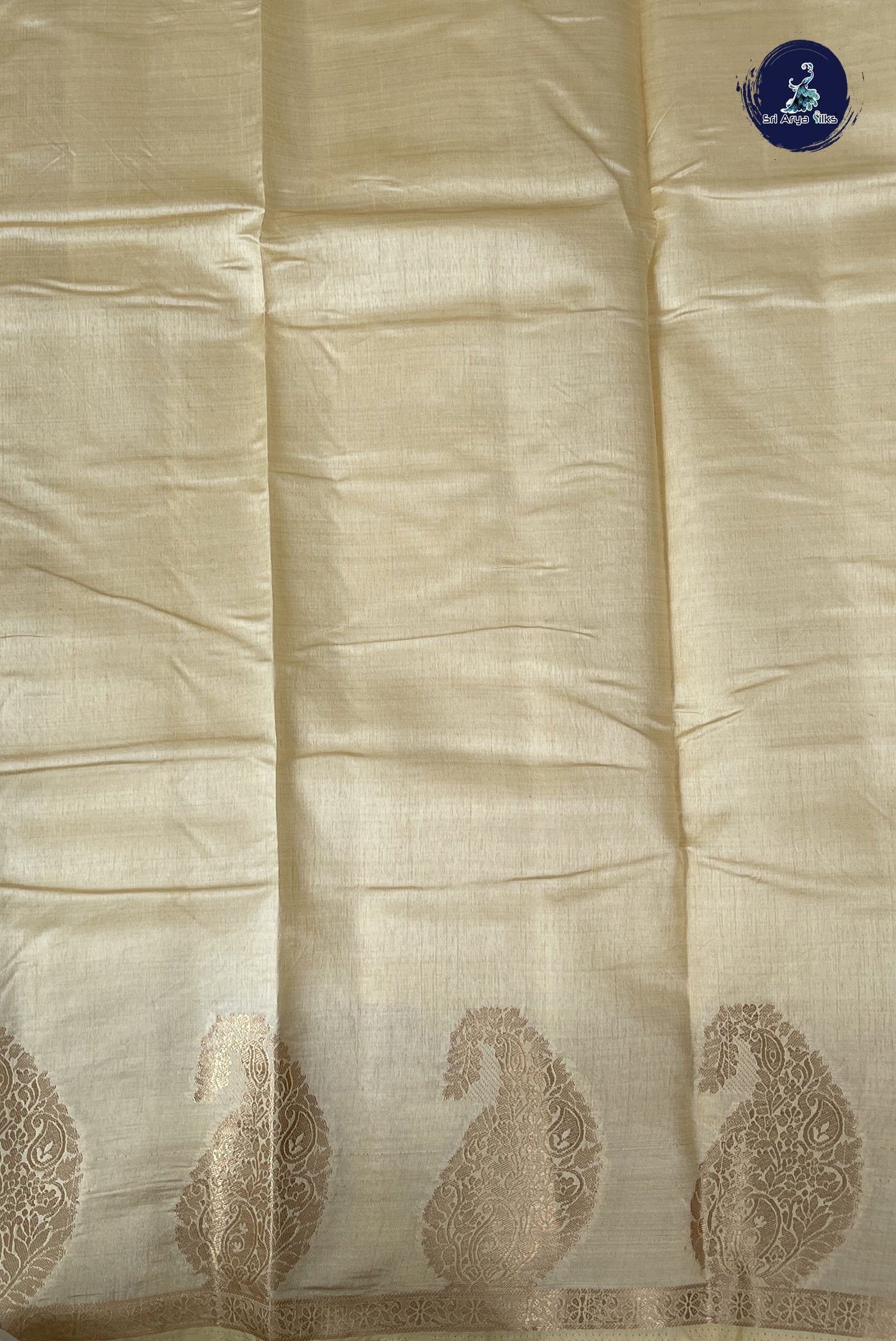 Cream Semi Tussar Saree With Plain Pattern