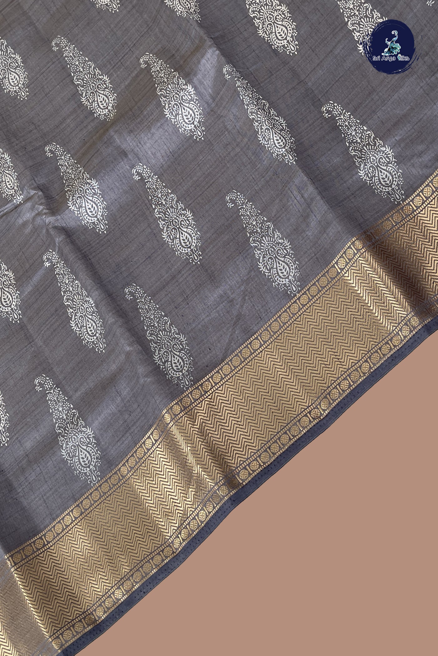 Grey Semi Tussar Saree With Printed Pattern