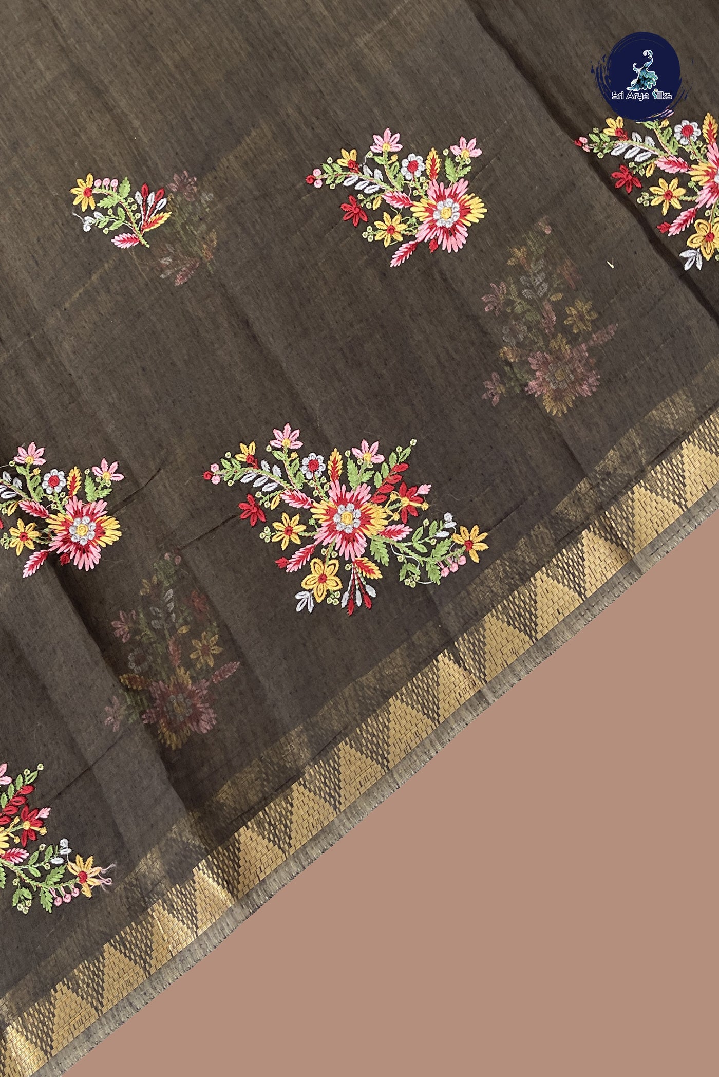 Dual Tone Green Linen Saree With Embroidery Pattern