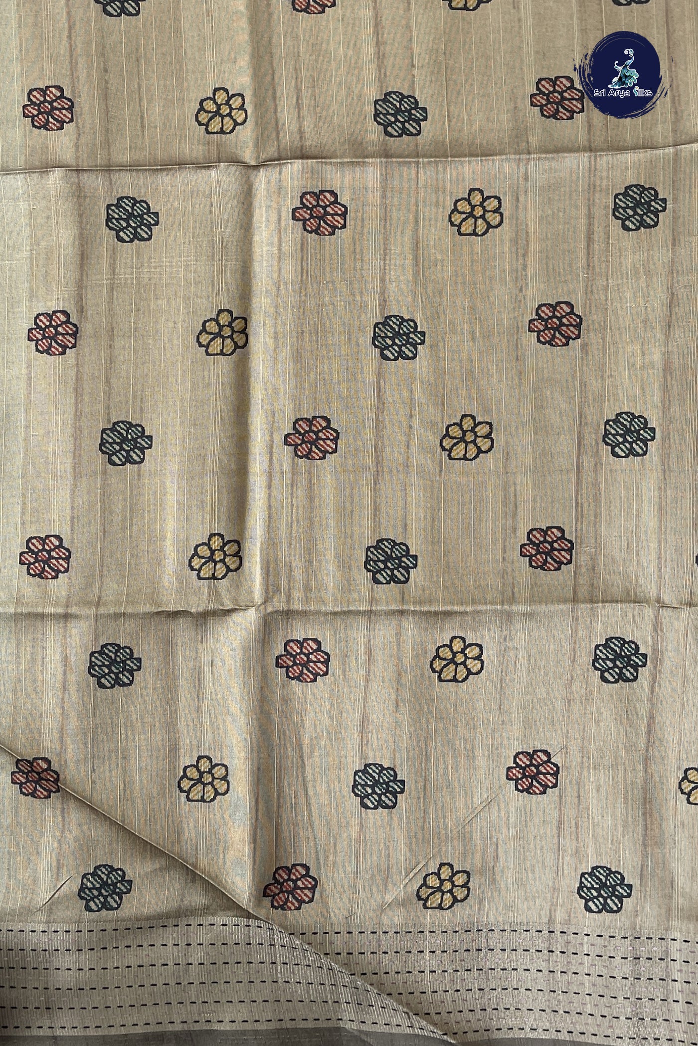 Lavender Semi Tussar Saree With Plain Pattern