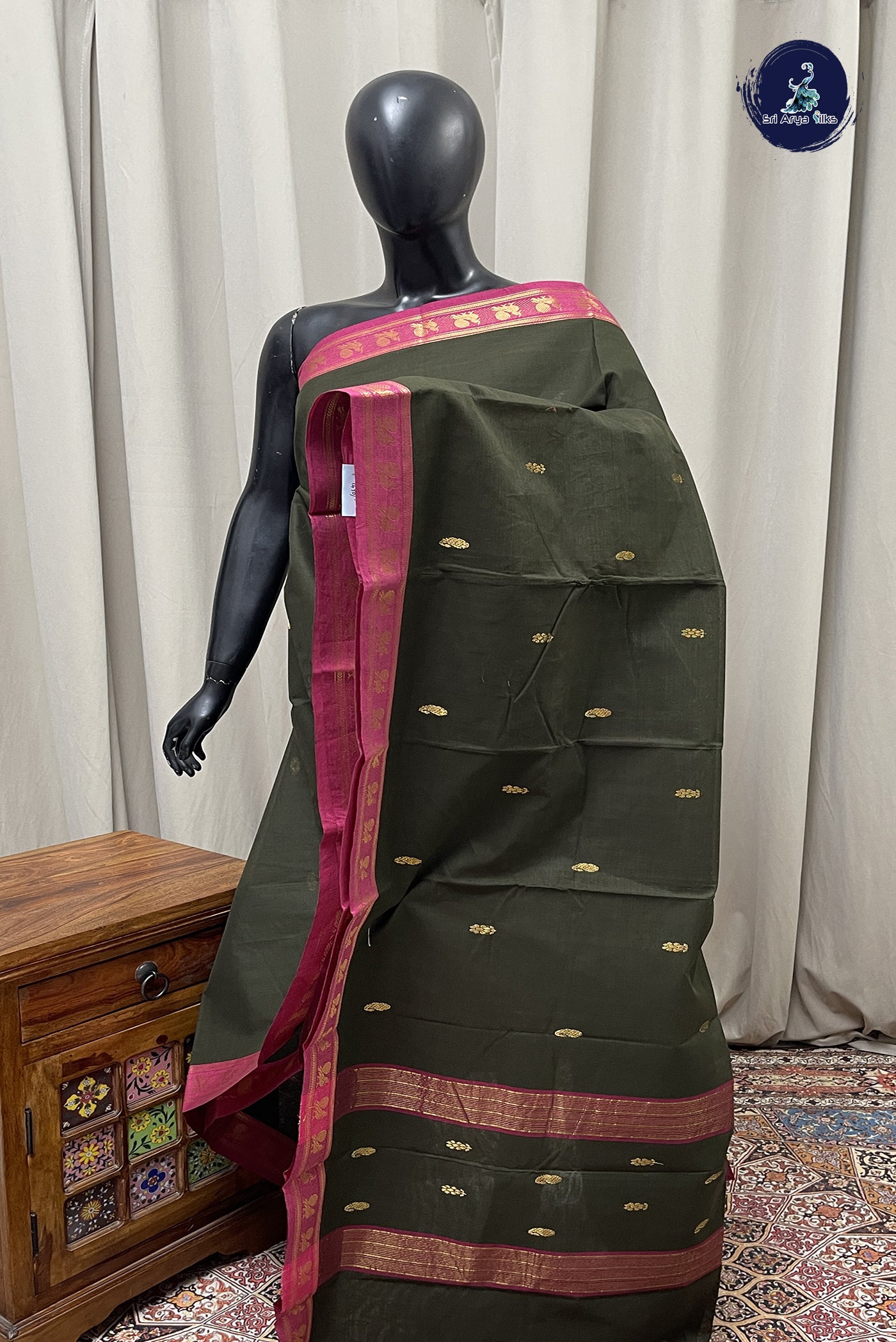 Dark Green Kanchi Cotton Saree With Buttas Pattern